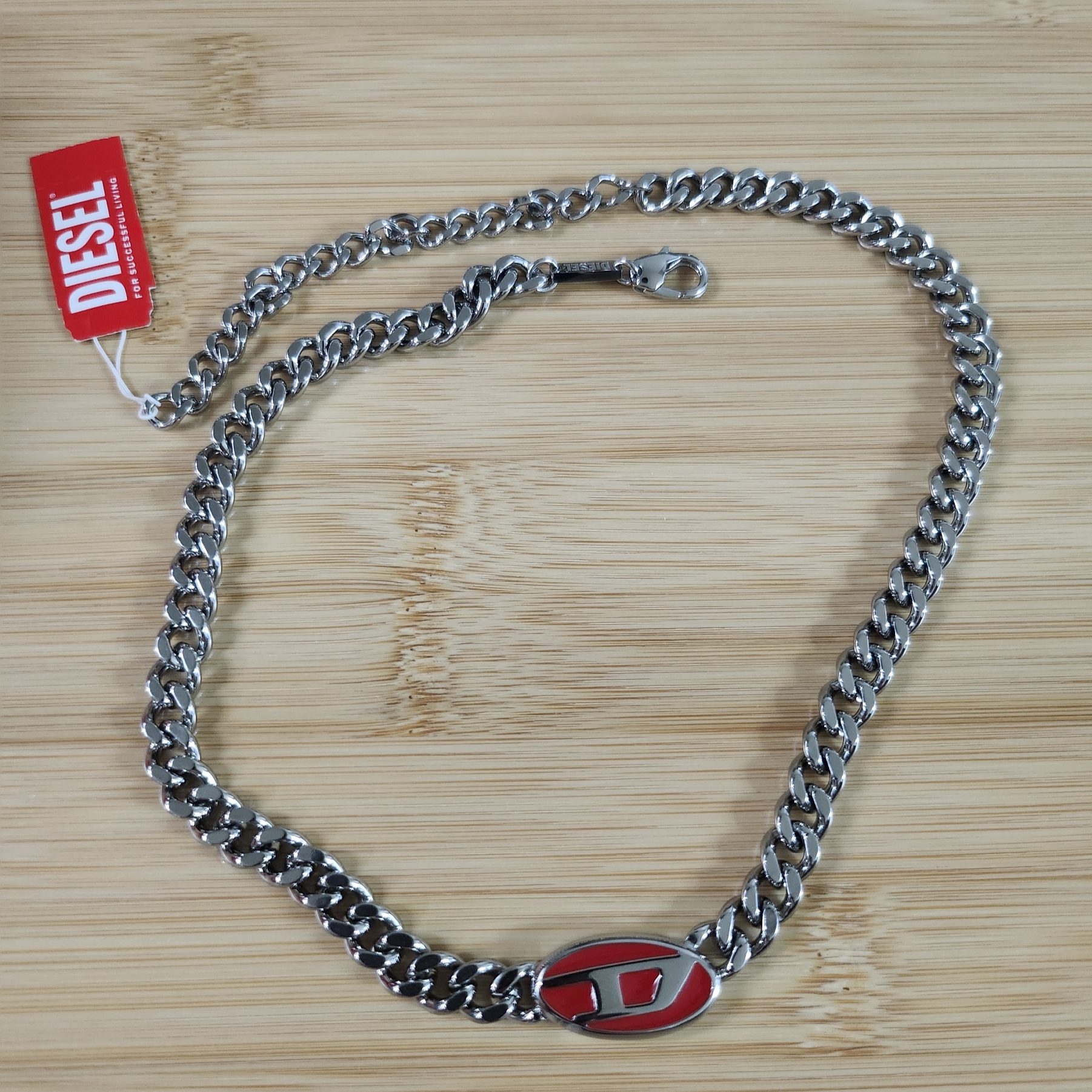 Diesel Dx1446 Red Enamel Stainless Steel Chain Necklace Silver 착용 스타일 - 2