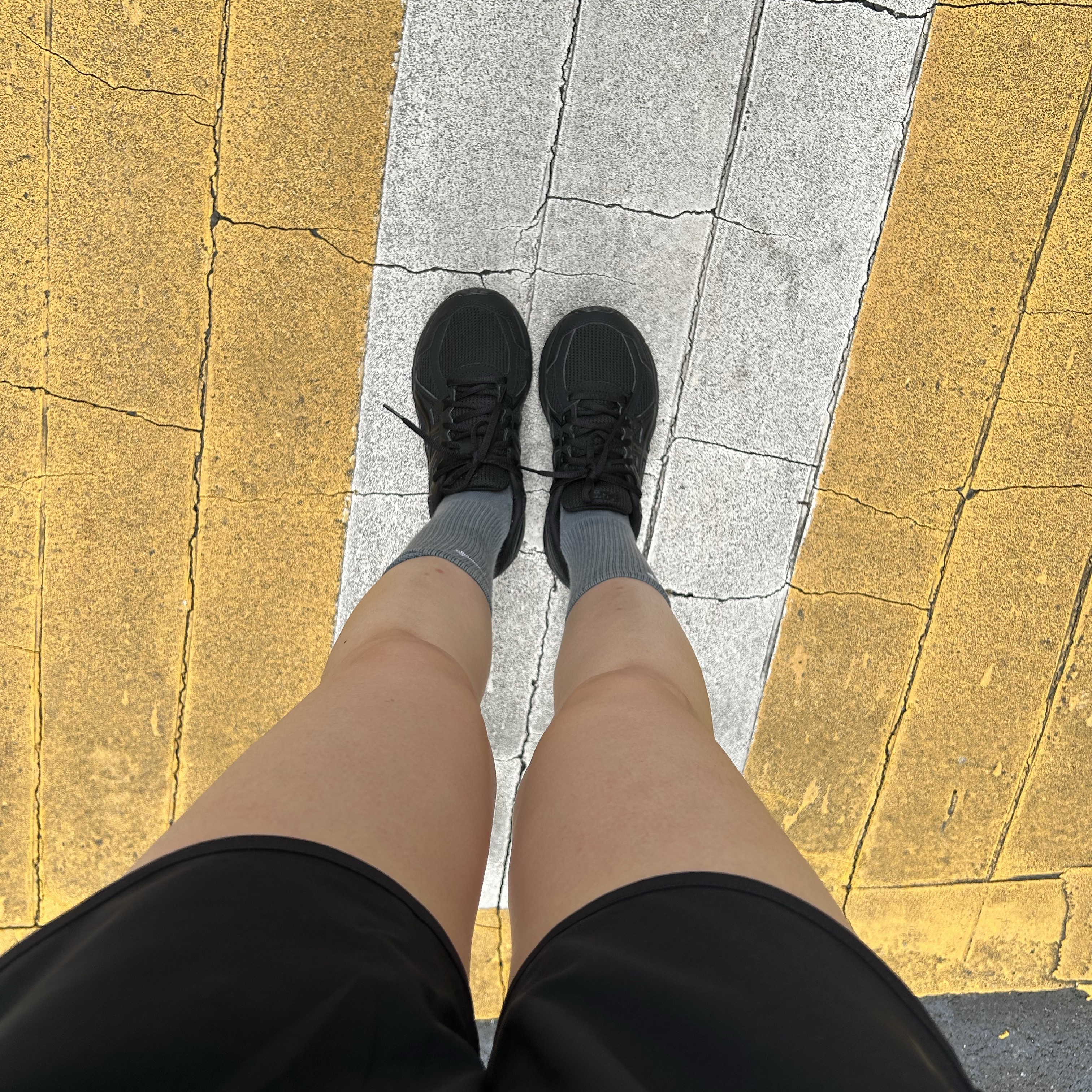 Asics Jog 100 2 Black 착용 스타일 - 3