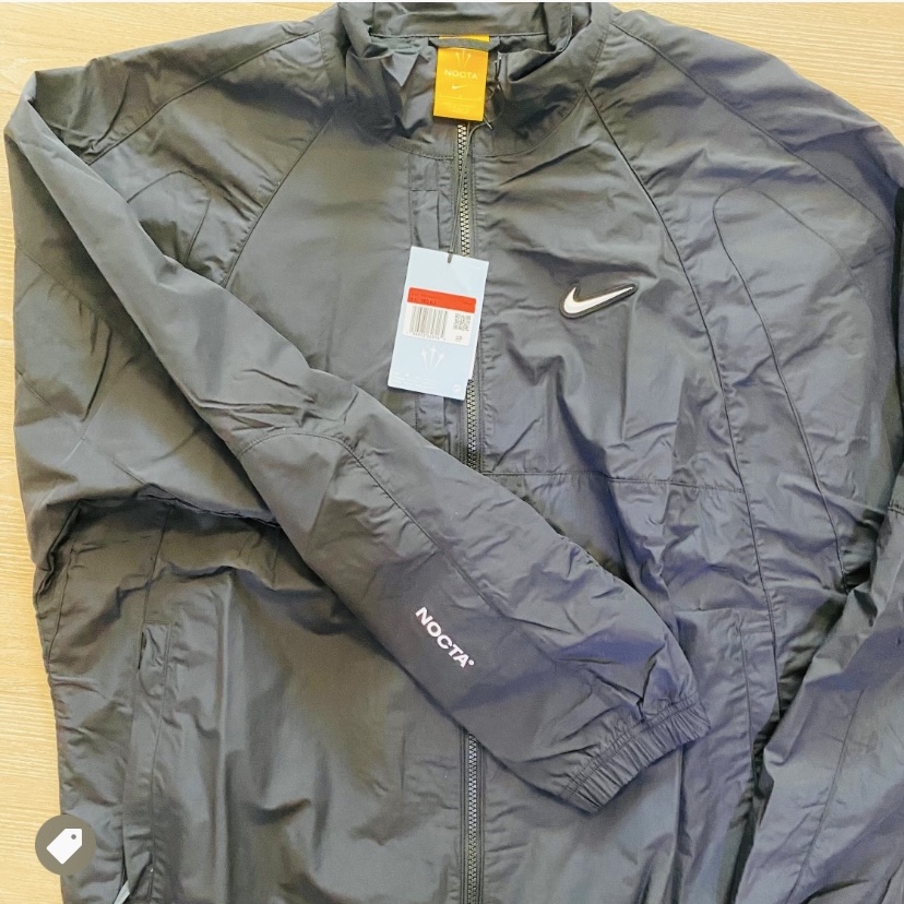 Nike x Drake Nocta Nylon Track Jacket Black (FN7666-010) 착용 스타일