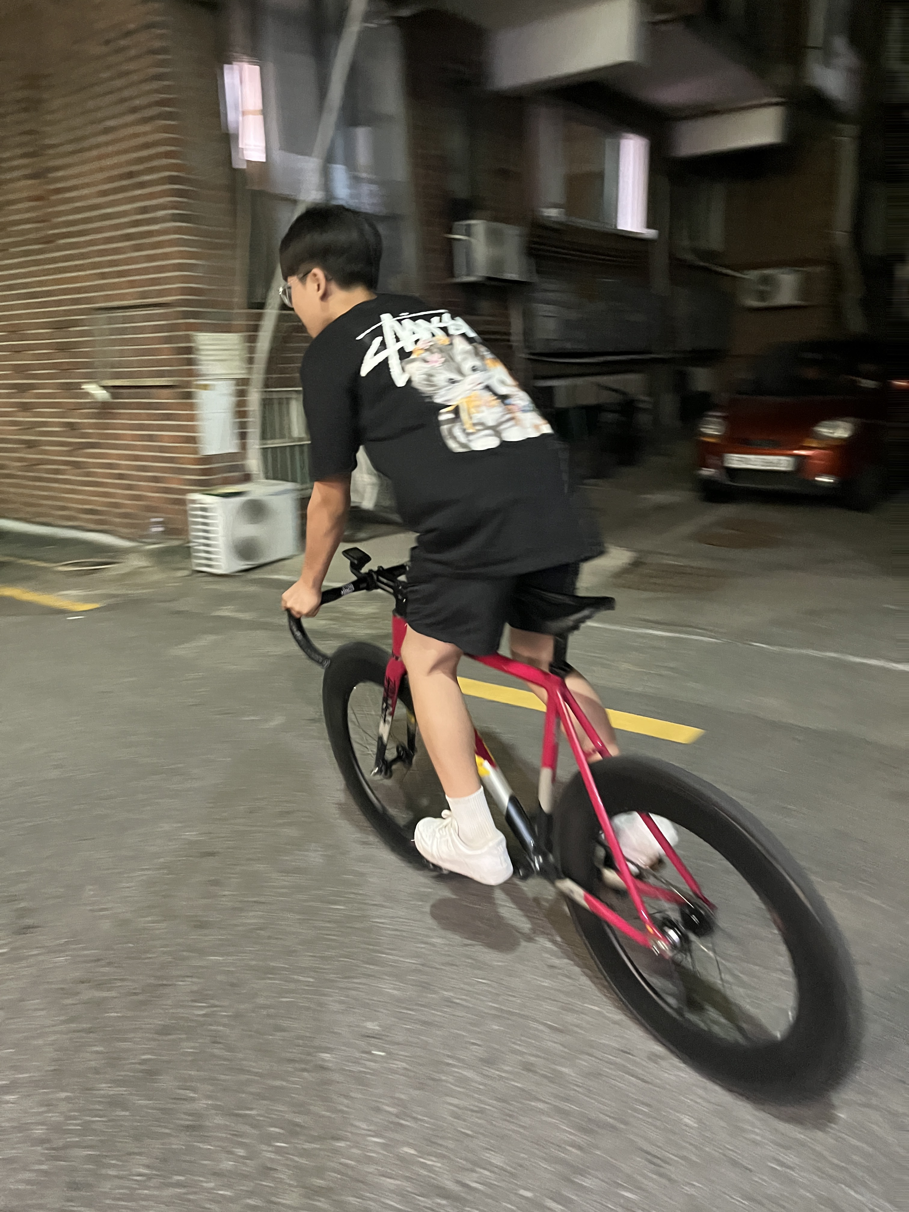 Stussy Kittens T-Shirt Black, Nike Air Force 1 '07 Low White 착용 스타일 - 2