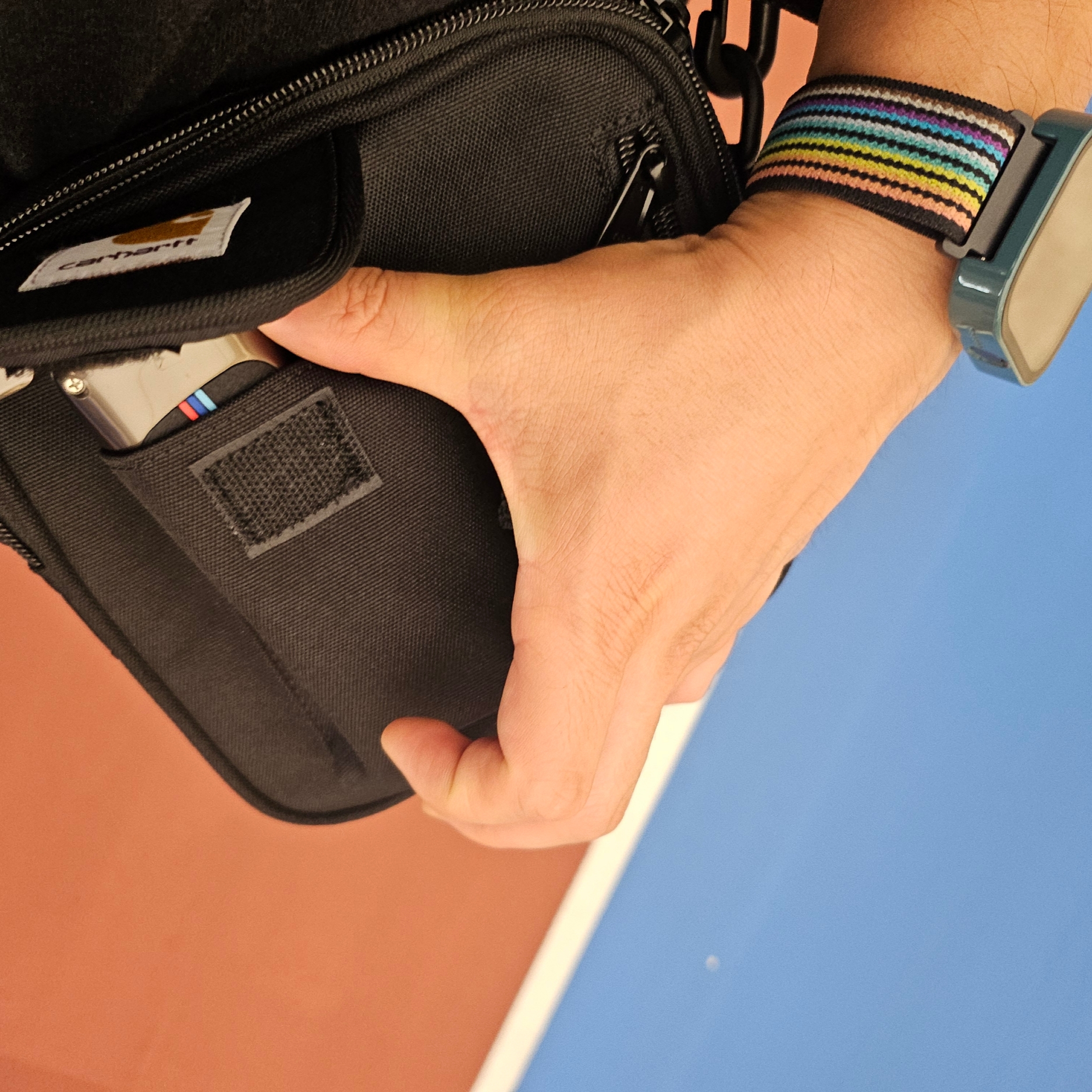 Carhartt WIP Essentials Bag Black 착용 스타일 - 2