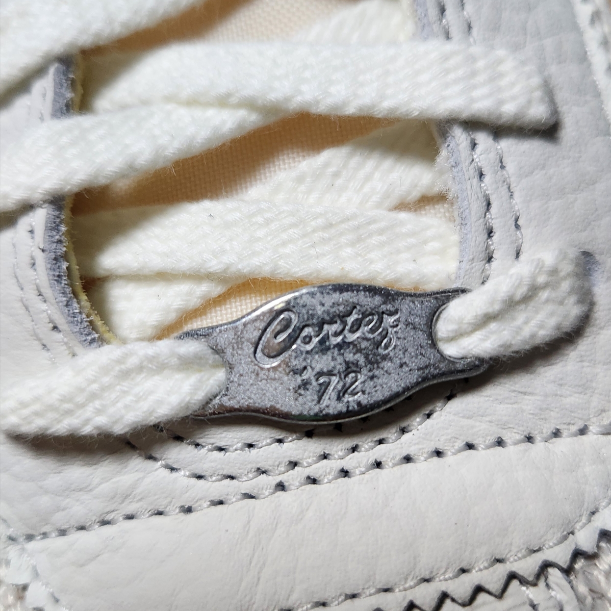 Nike Cortez Light Orewood Brown 착용 스타일 - 1