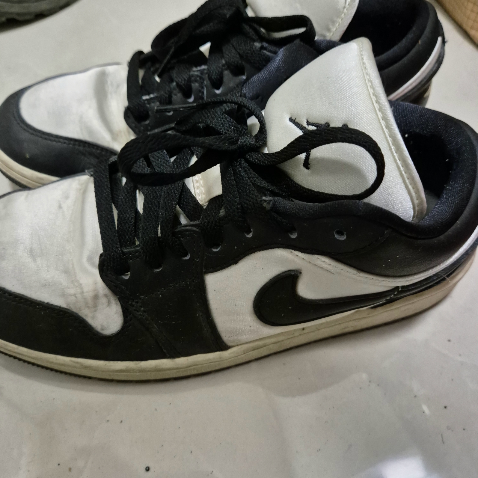 (W) Jordan 1 Low SE Sail Black 착용 스타일 - 1