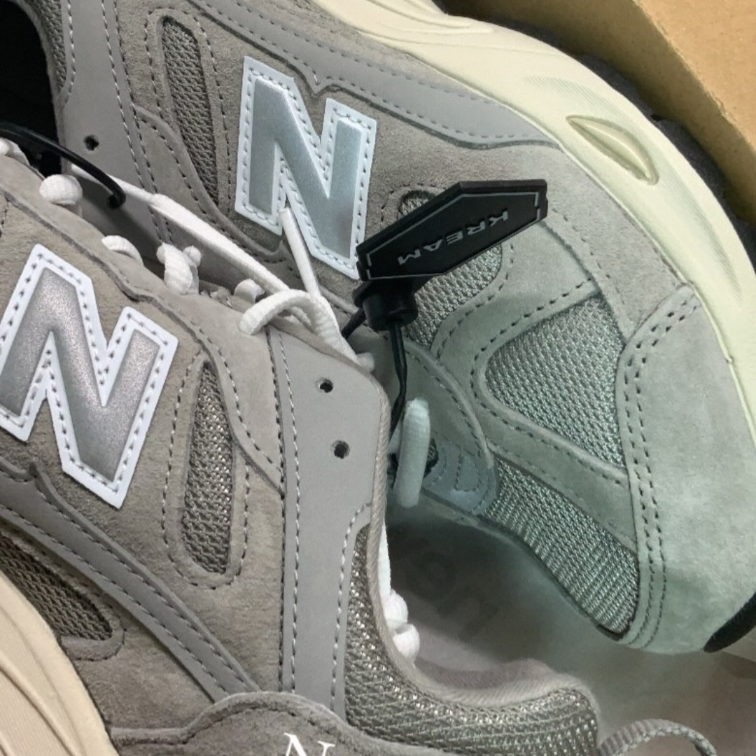 New Balance 878 Gray 착용 스타일