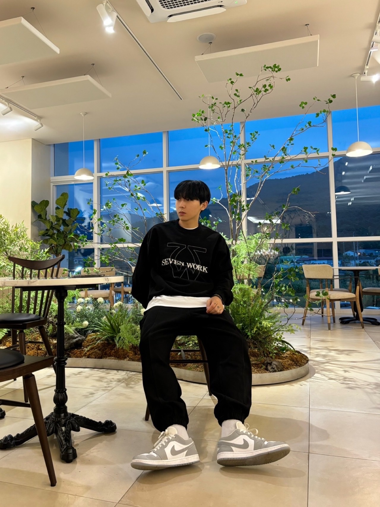 (W) Jordan 1 Low White Wolf Grey 착용 스타일 - 4