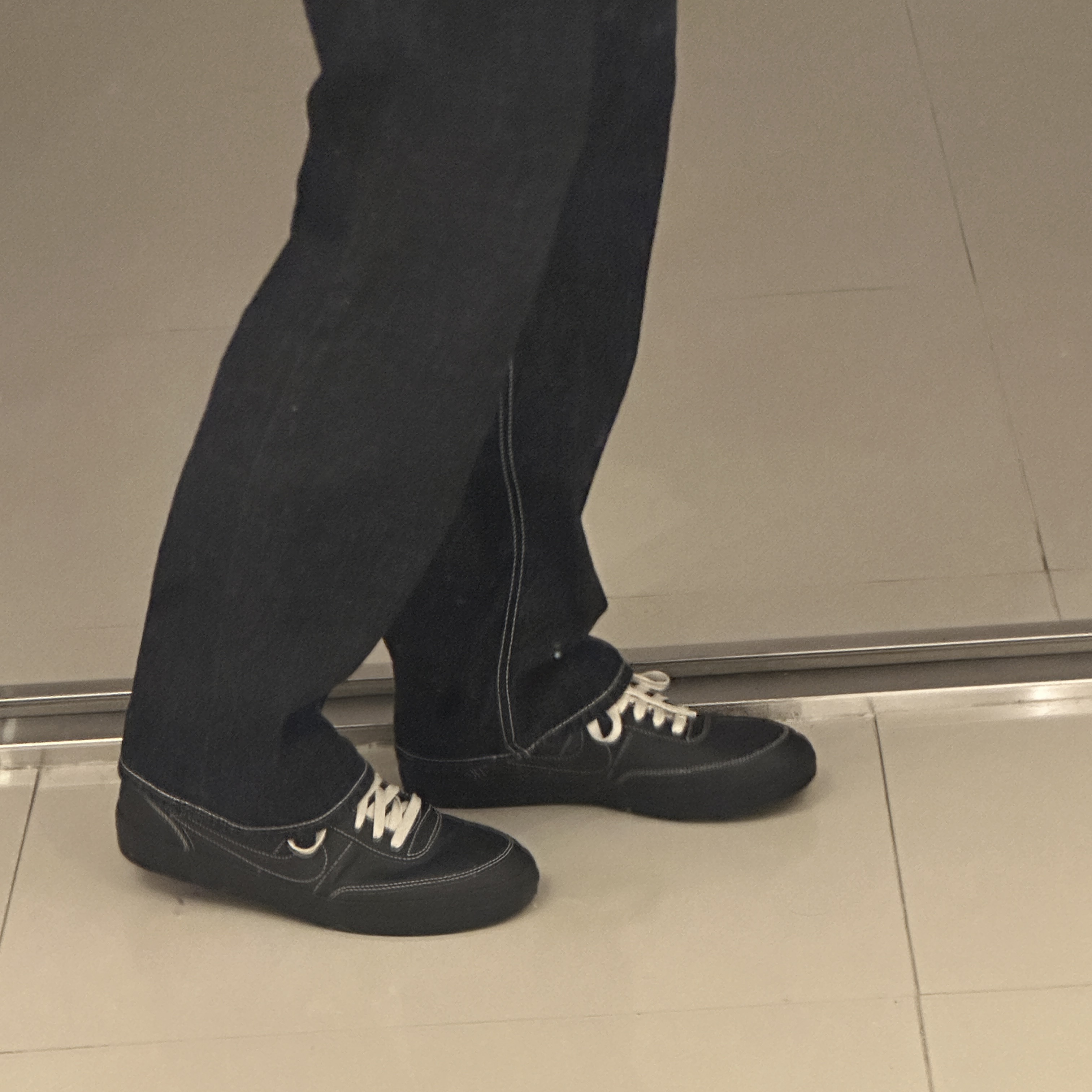 Nike Killshot 2 Black Phantom 착용 스타일 - 3