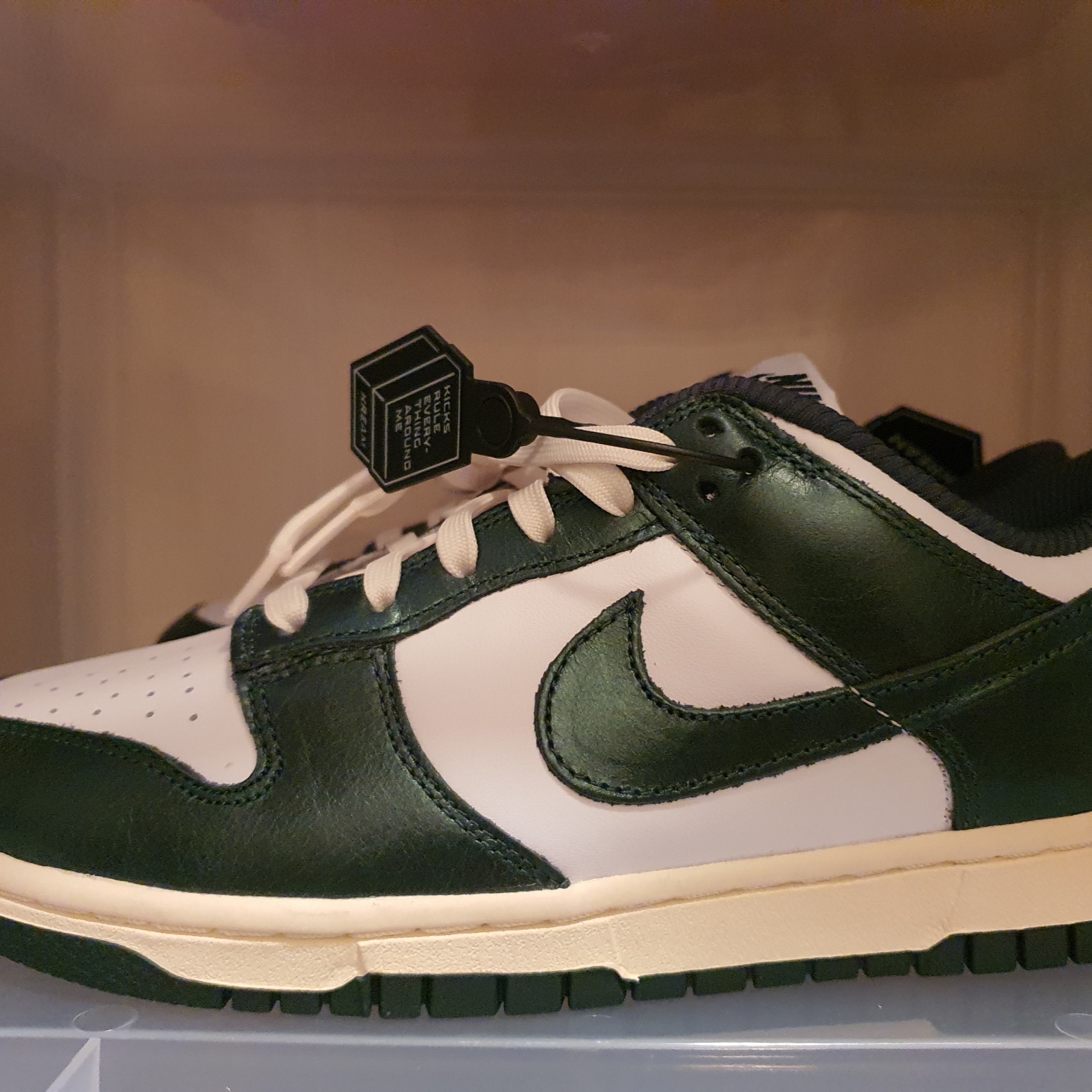 (W) Nike Dunk Low Vintage Green 착용 스타일