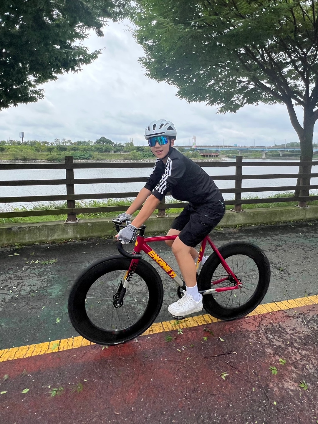 Stussy Kittens T-Shirt Black, Nike Air Force 1 '07 Low White 착용 스타일 - 9