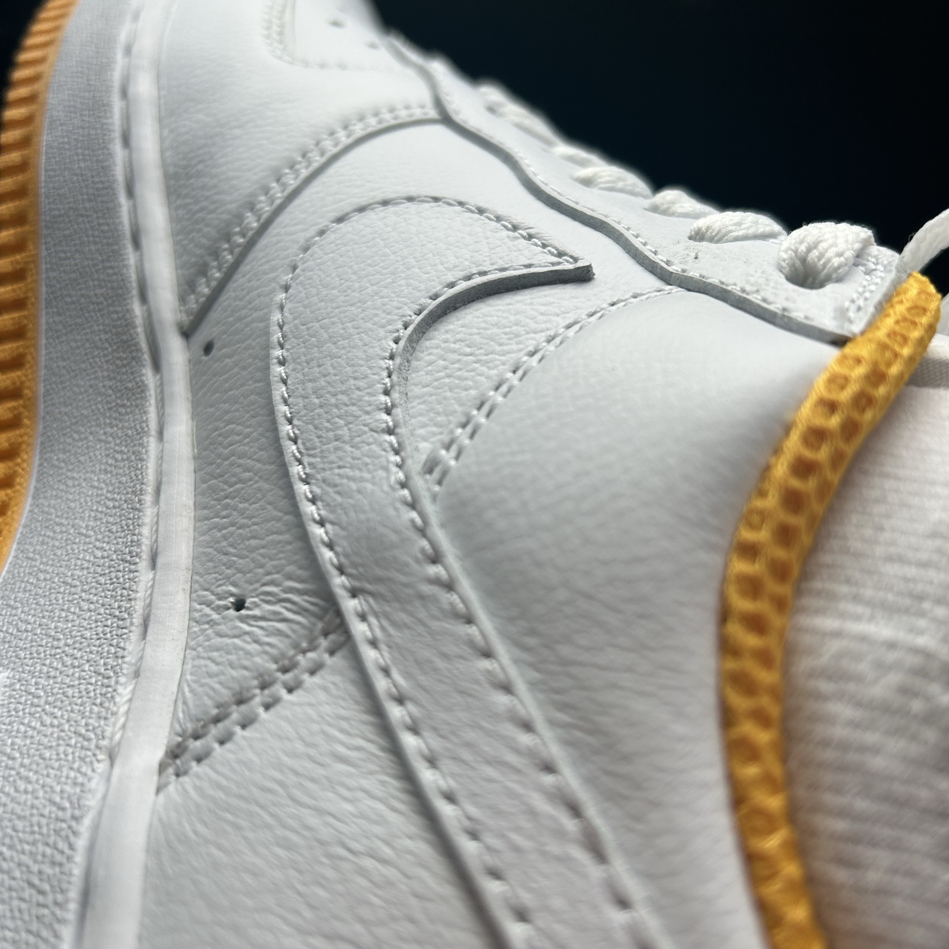Nike Air Force 1 Low Retro QS West Indies University Gold 착용 스타일