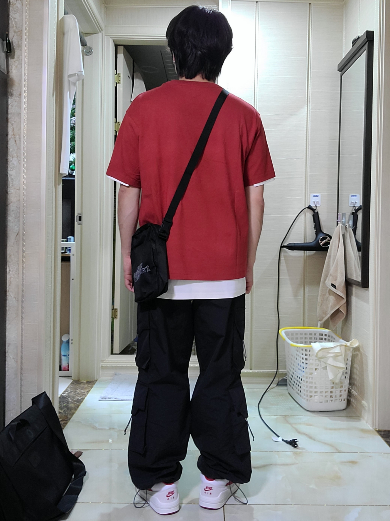 Jordan Stadium 90 White Varsity Red, Nike Heitage Crossbody Bag 3L Black Bright Mandarin 착용 스타일 - 3