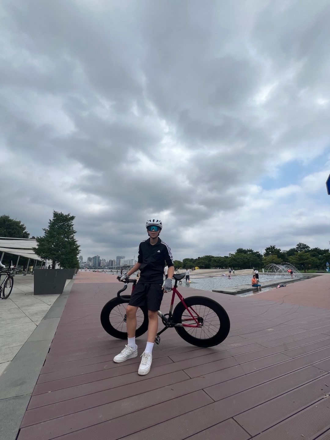 Stussy Kittens T-Shirt Black, Nike Air Force 1 '07 Low White 착용 스타일 - 7