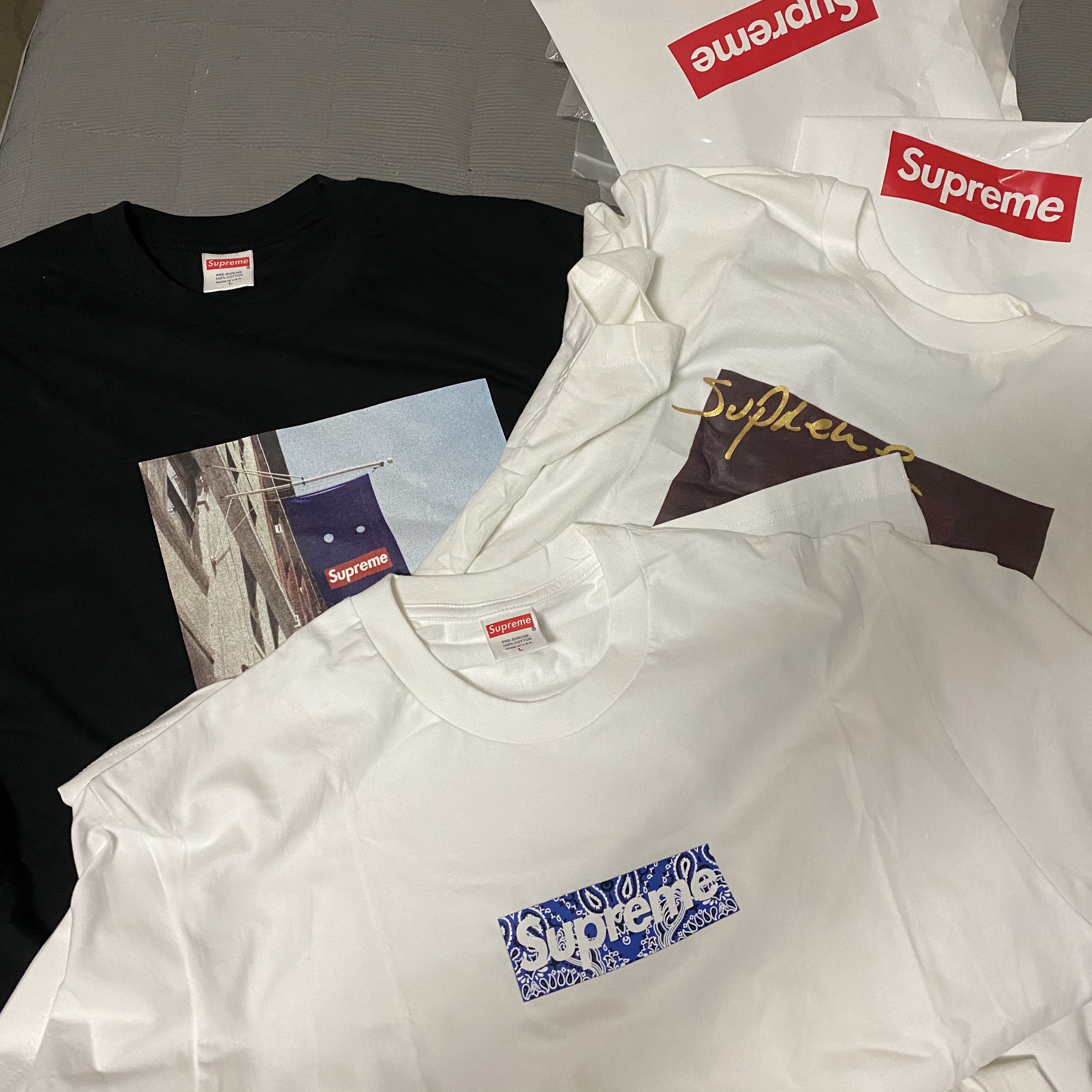 Supreme Bandana Box Logo T-Shirt White - 19FW 착용 스타일