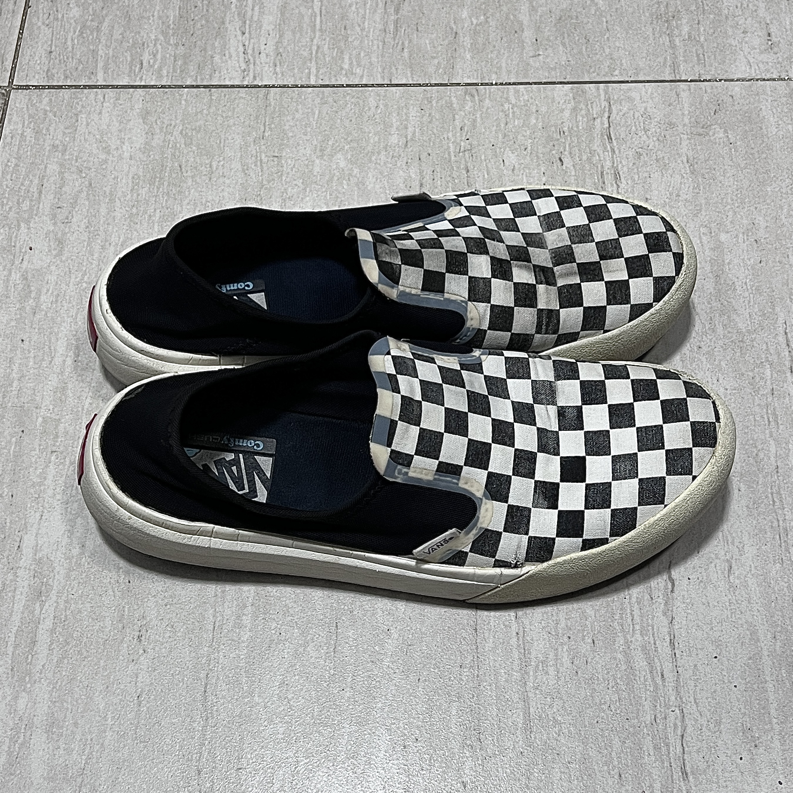 Vans Checkerboard Comfycush One Black 착용 스타일