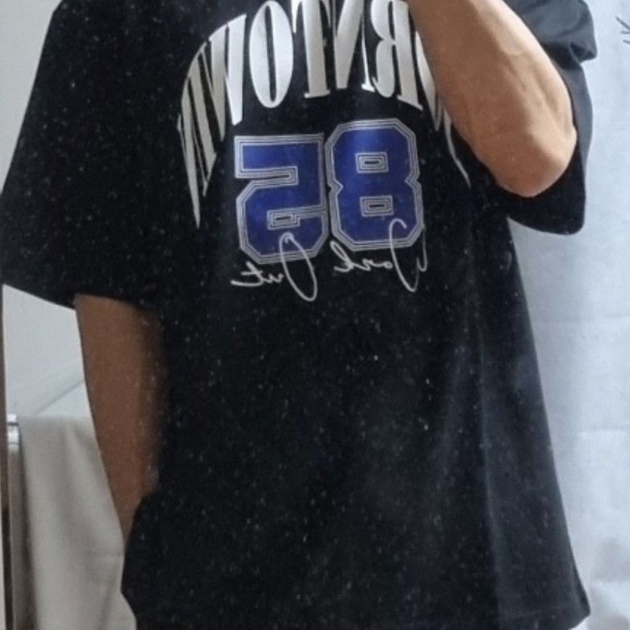 BORN TO WIN 85 Workout T-Shirts Black 착용 스타일