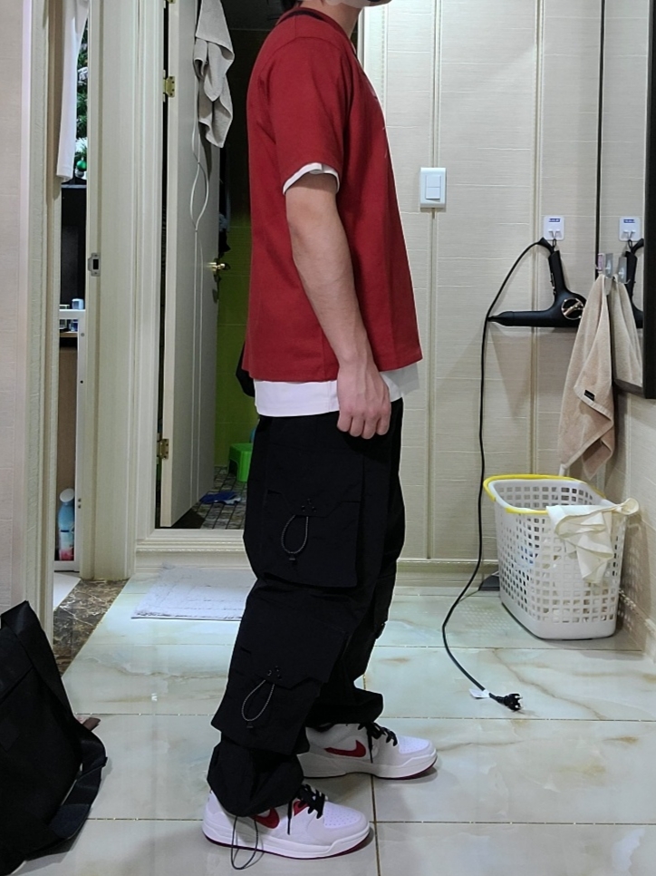 Jordan Stadium 90 White Varsity Red, Nike Heitage Crossbody Bag 3L Black Bright Mandarin 착용 스타일 - 2