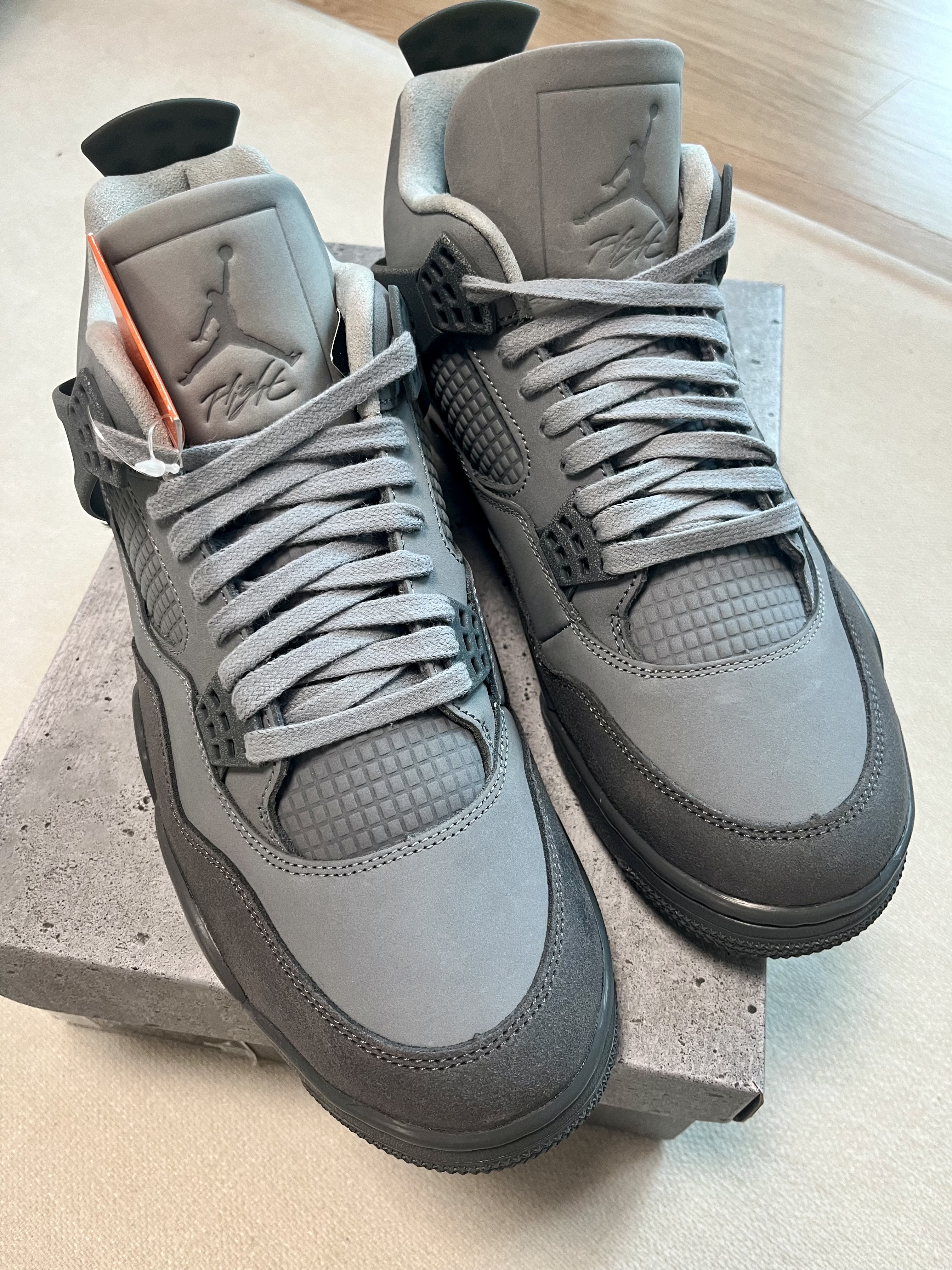 Jordan 4 Retro SE Wet Cement 착용 스타일 - 2