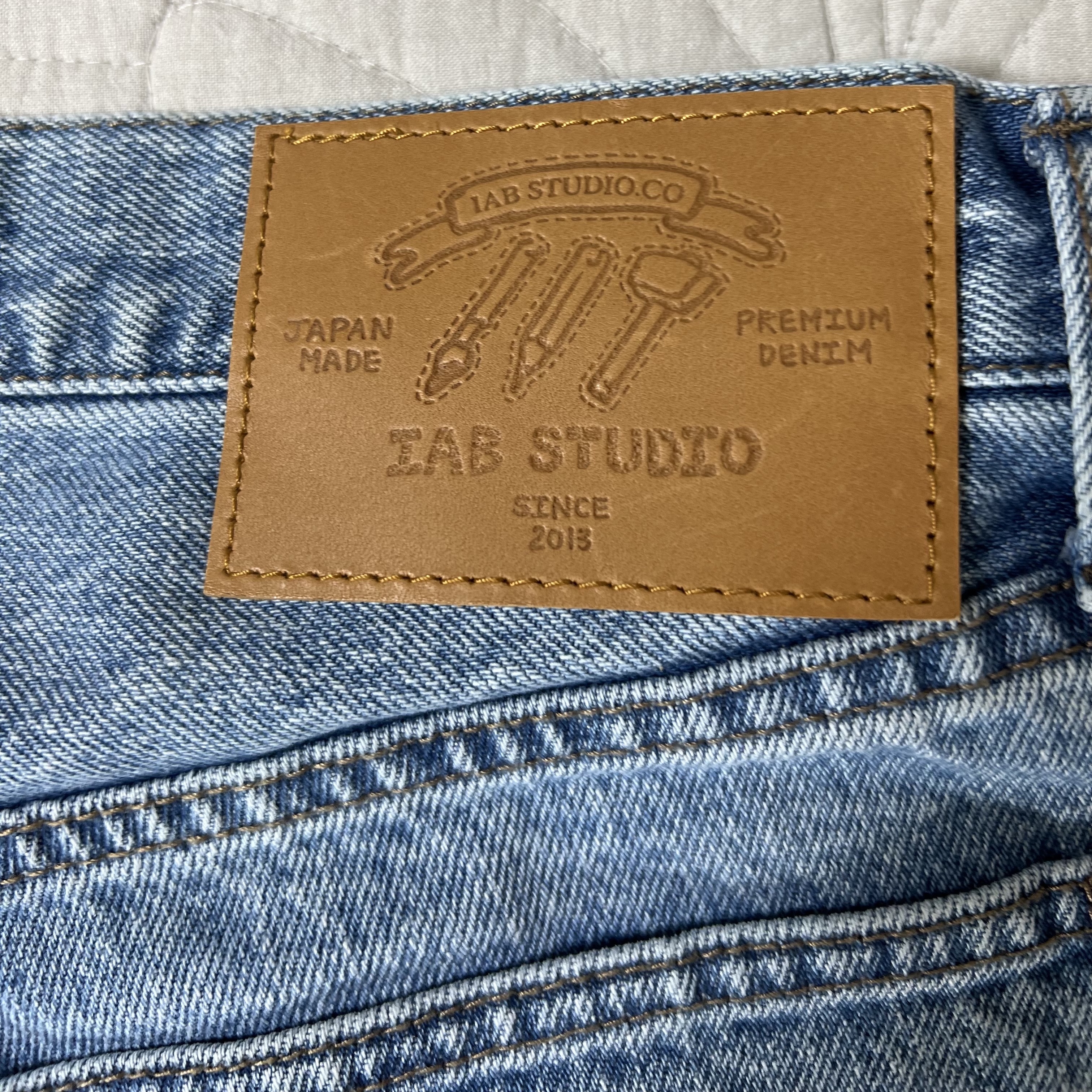 IAB Studio Japanese Washed Denim Pants Blue 착용 스타일 - 4