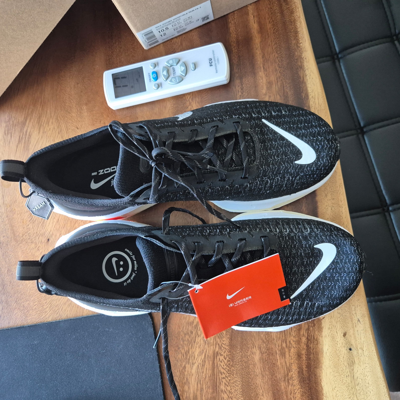Nike ZoomX Invincible Run Flyknit 3 Black White 착용 스타일 - 2