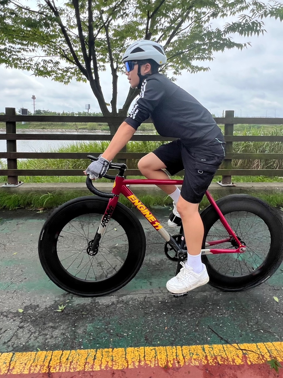 Stussy Kittens T-Shirt Black, Nike Air Force 1 '07 Low White 착용 스타일 - 8