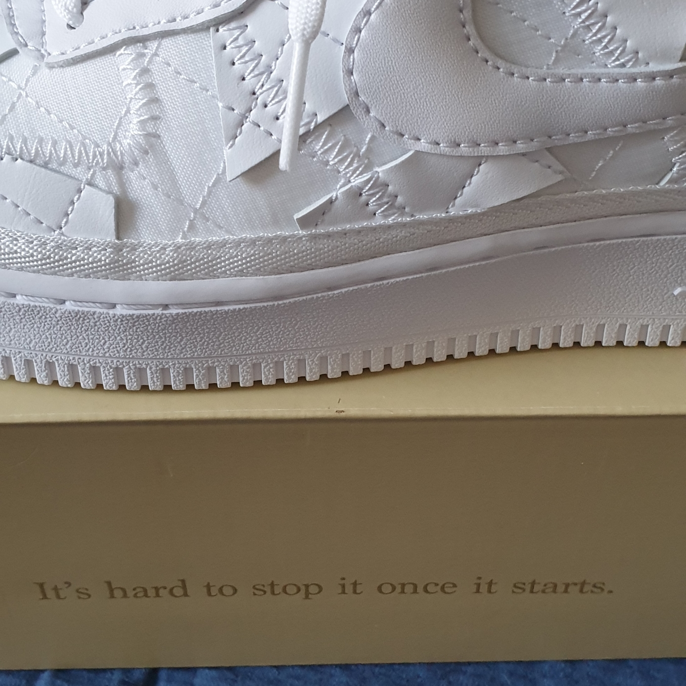 Nike x Billie Eilish Air Force 1 Low SP Triple White 착용 스타일 - 2