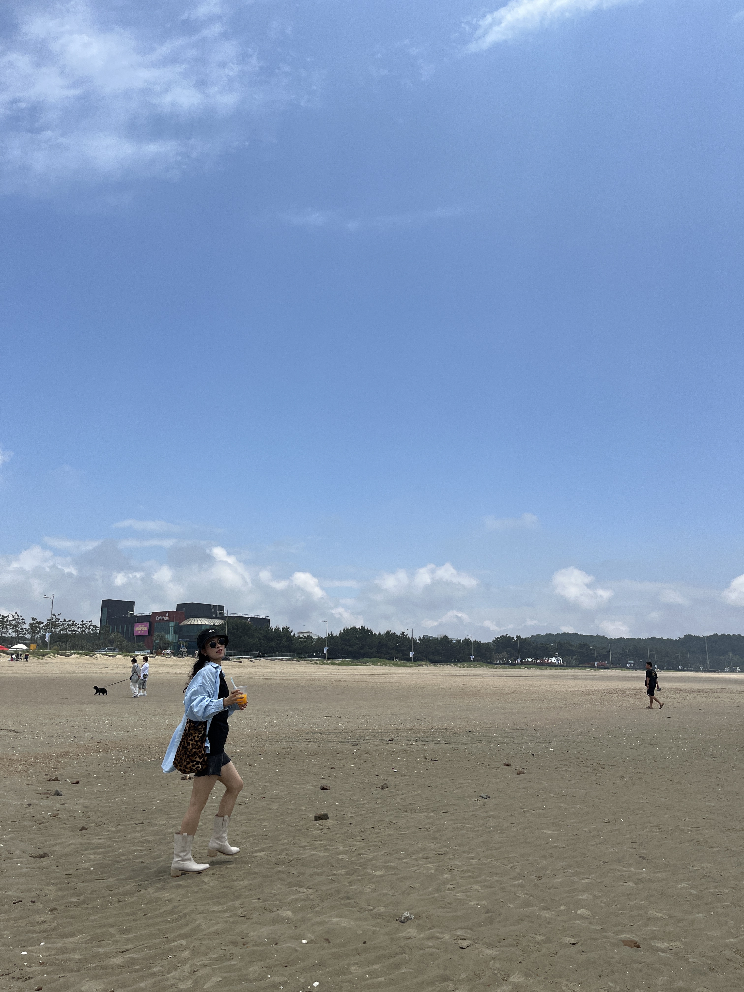 Stussy Basic Stussy T-Shirt Black 2023 착용 스타일 - 4