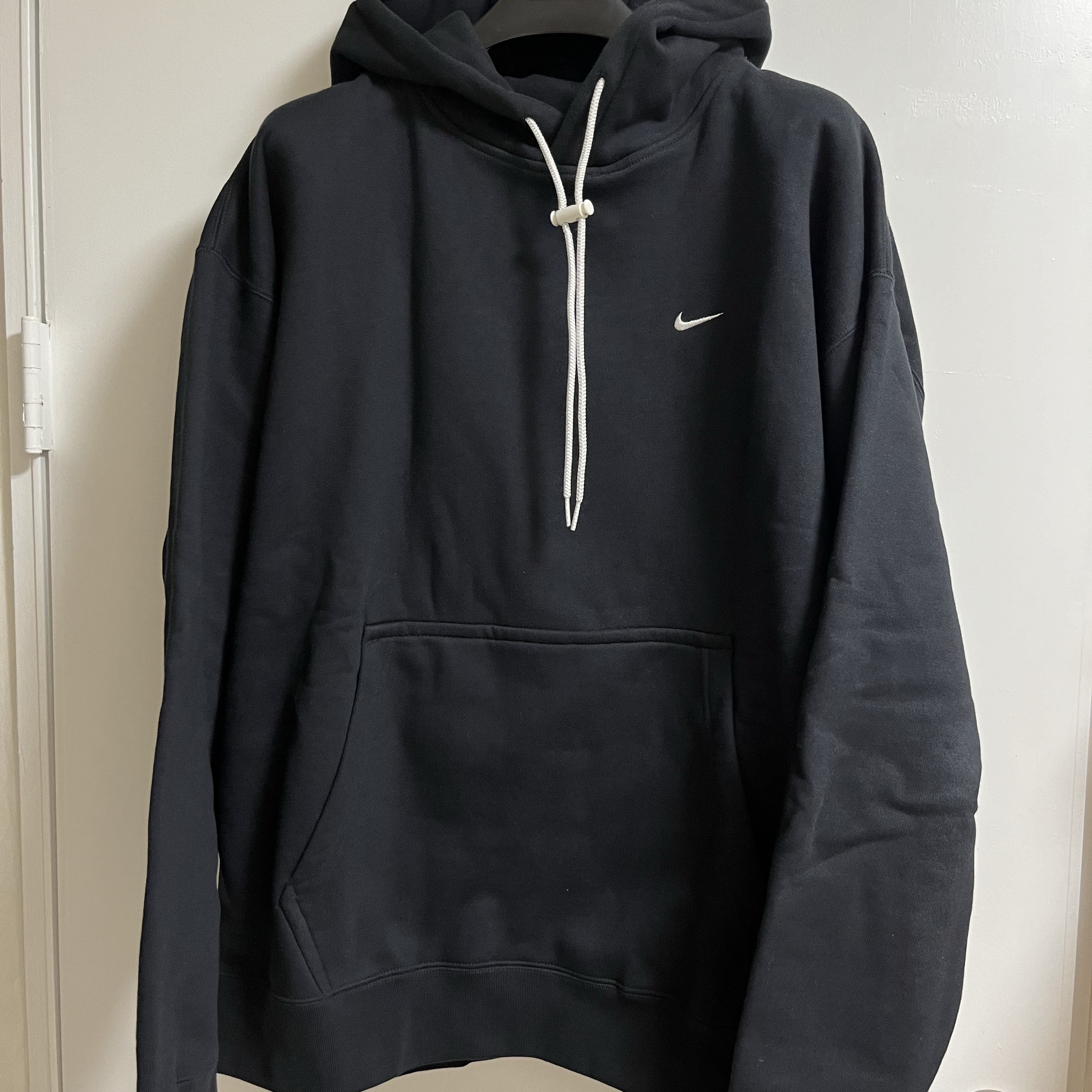 Nike NRG Solo Swoosh Fleece Hoodie Black White - US/EU 착용 스타일