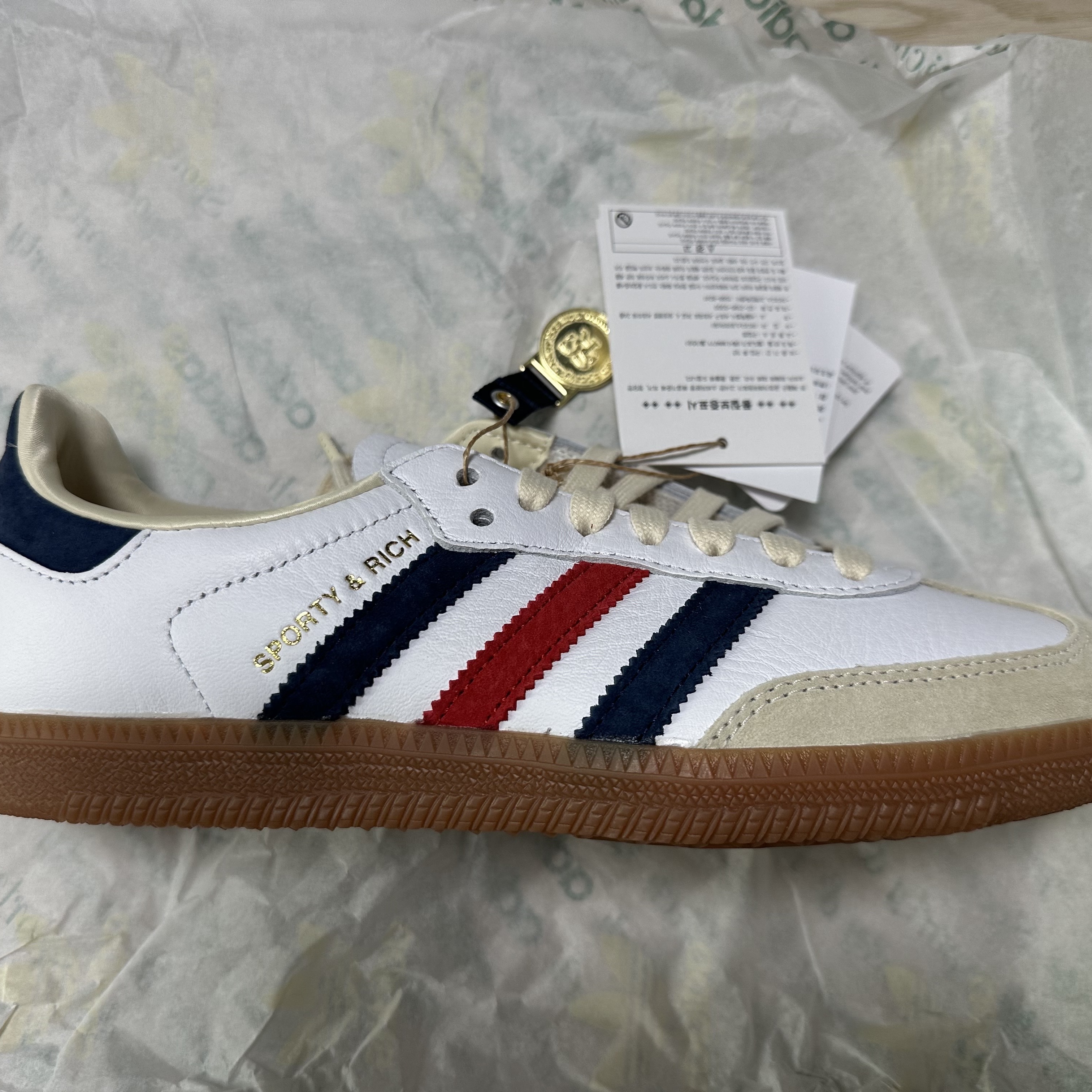 Adidas x Sporty & Rich Samba OG Cloud White Night Indigo 착용 스타일