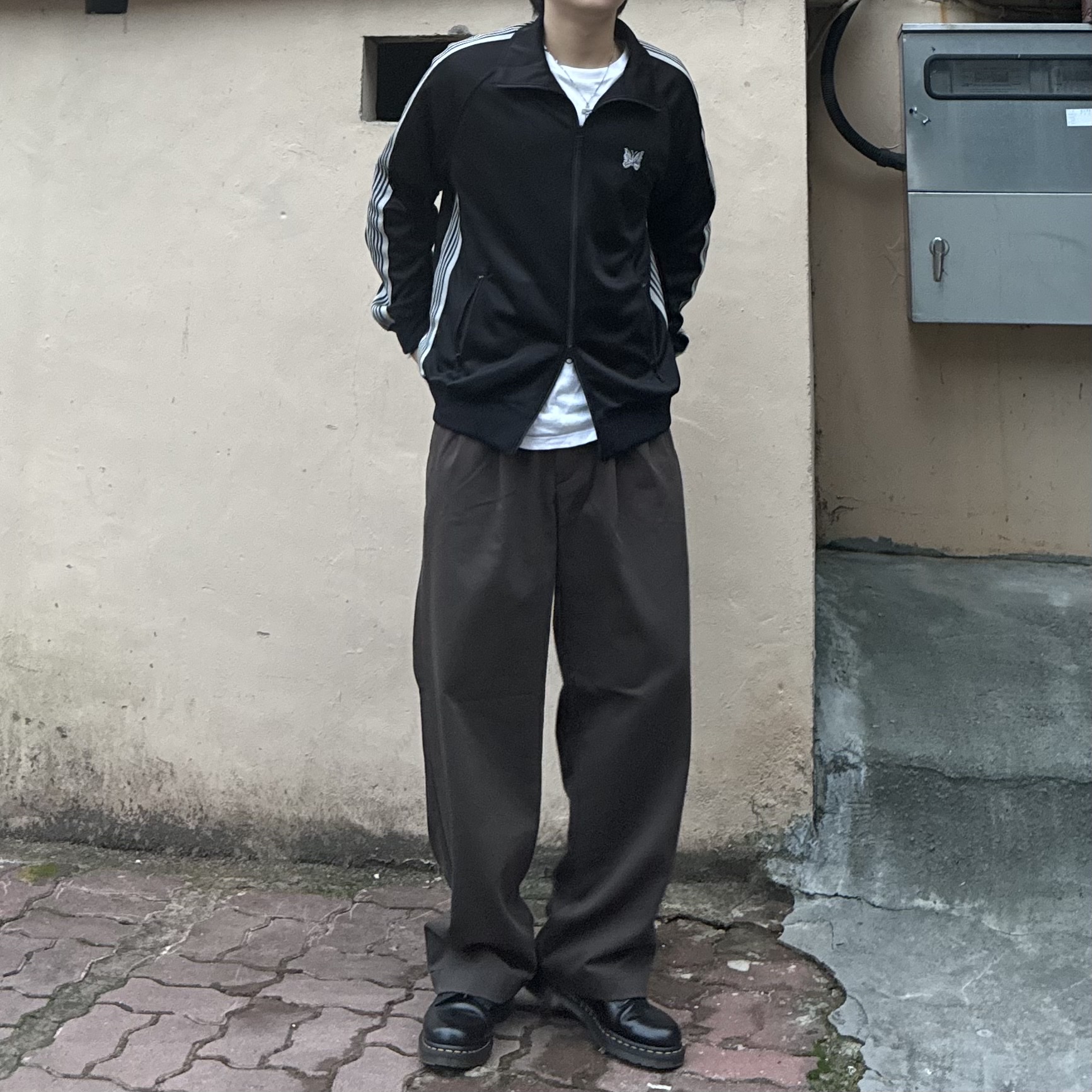 Dr. Martens 1460 Smooth Boots Black, Needles x LHP Track Jacket Poly Smooth Black 착용 스타일 - 1