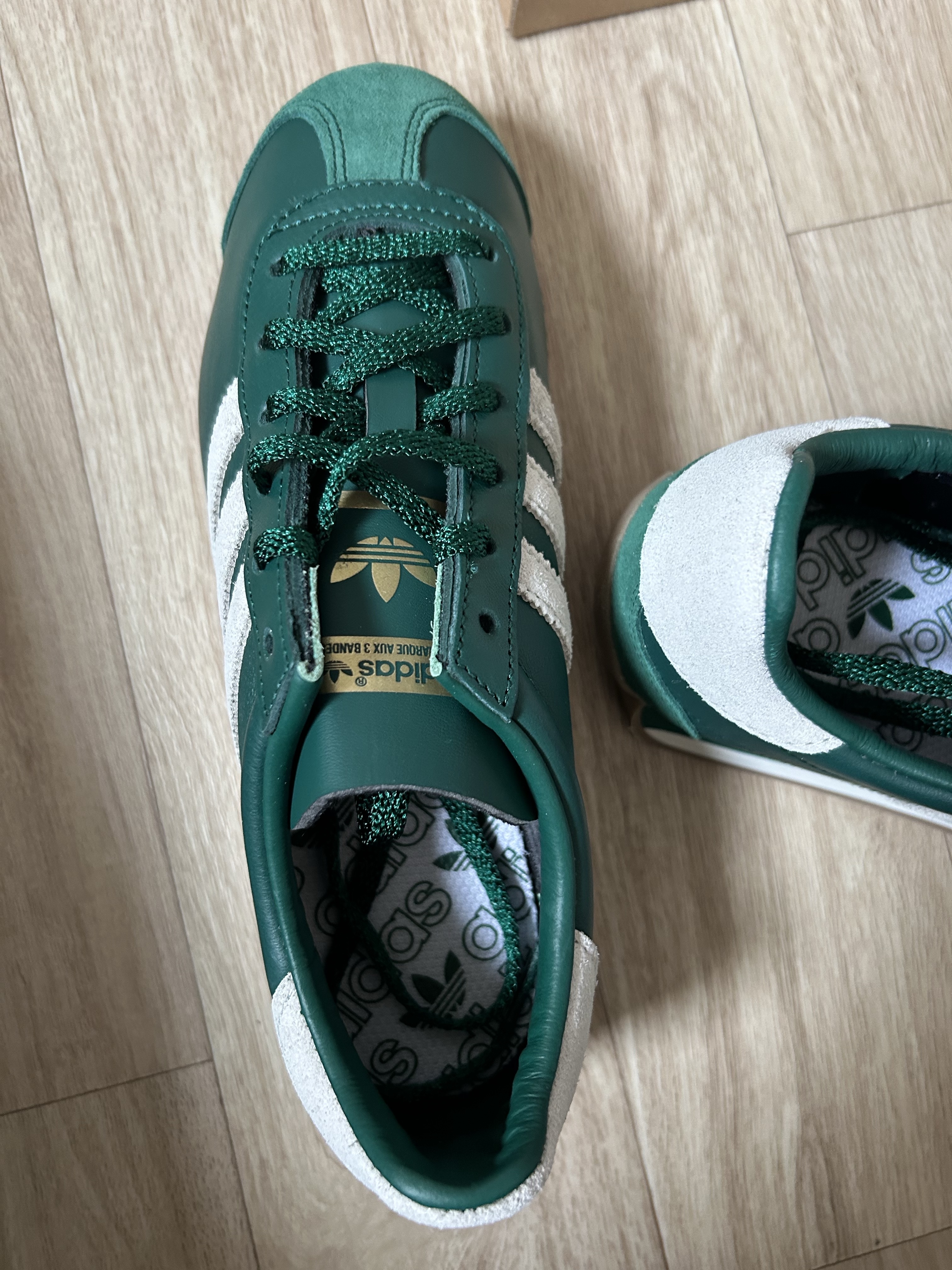 Adidas Country OG Collegiate Green Chalk White 착용 스타일