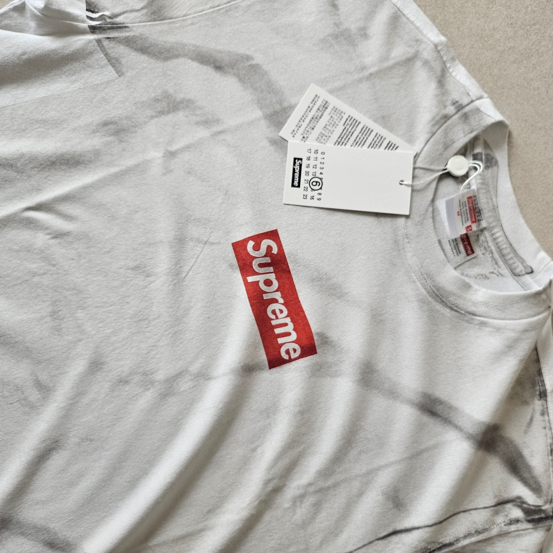 Supreme x MM6 Maison Margiela Box Logo T-Shirt White - 24SS 착용 스타일 - 2
