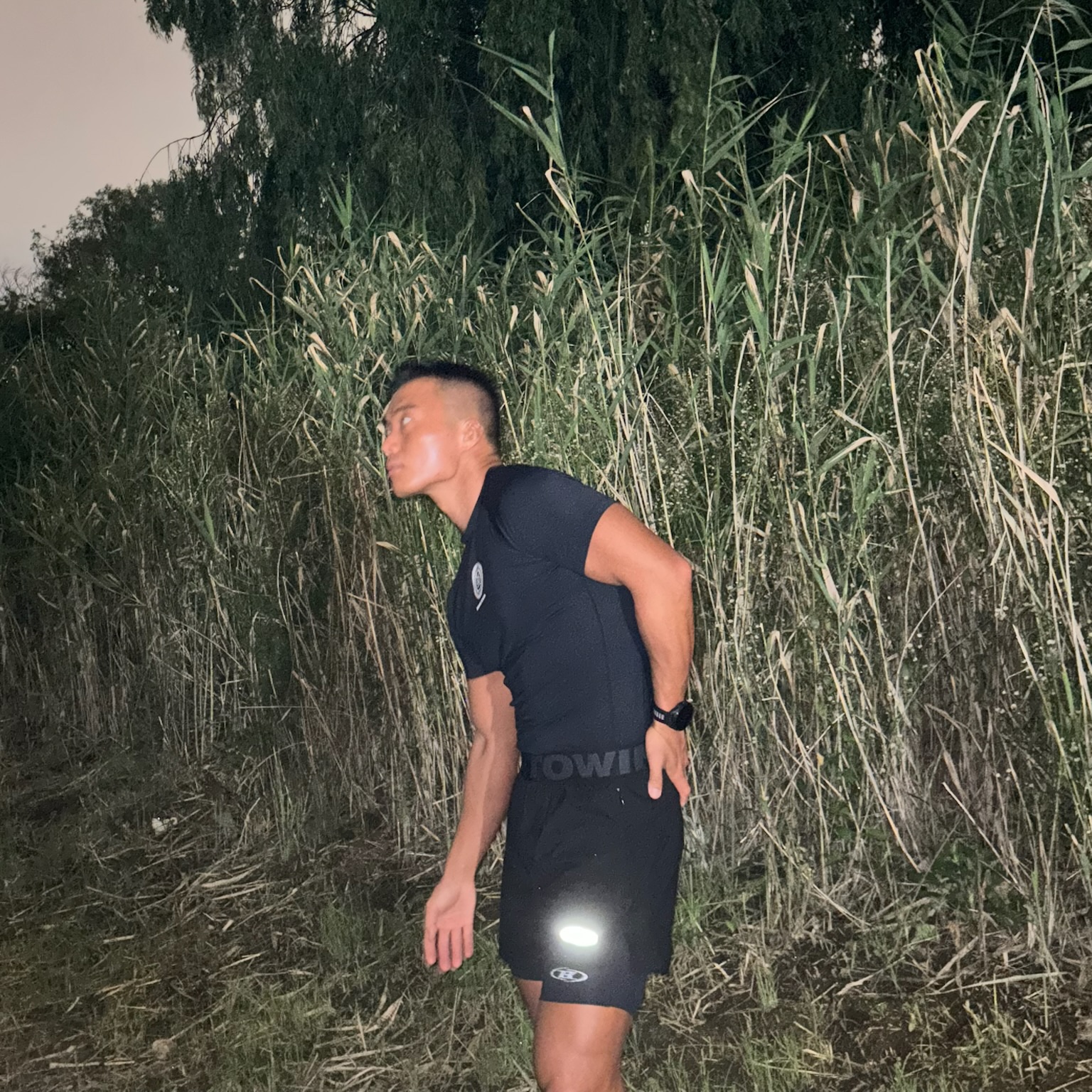 BORN TO WIN Heritage Emblem Muscle Fit T-Shirts Black, BORN TO WIN Outband BRN Active Shorts Black 착용 스타일