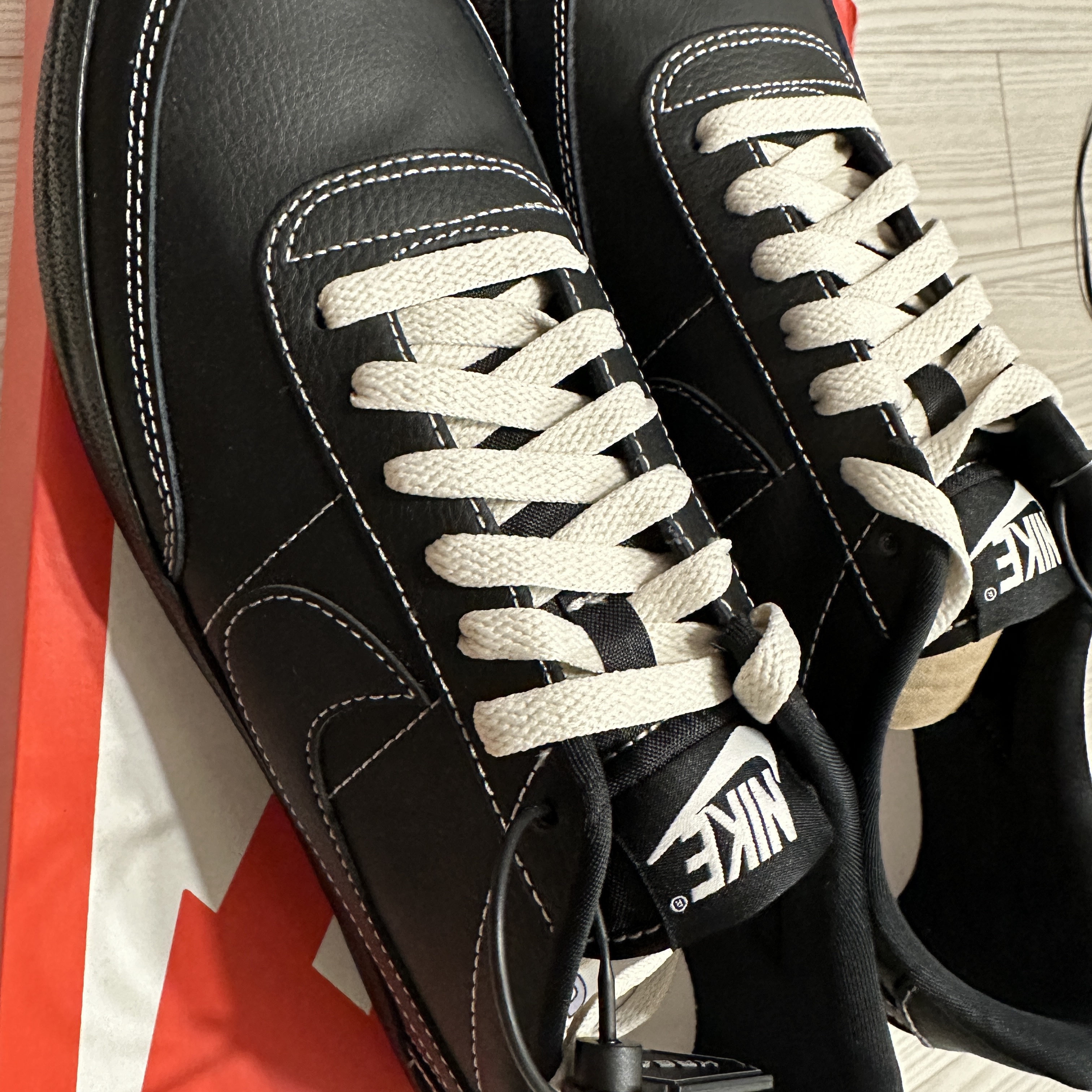 Nike Killshot 2 Black Phantom 착용 스타일 - 1