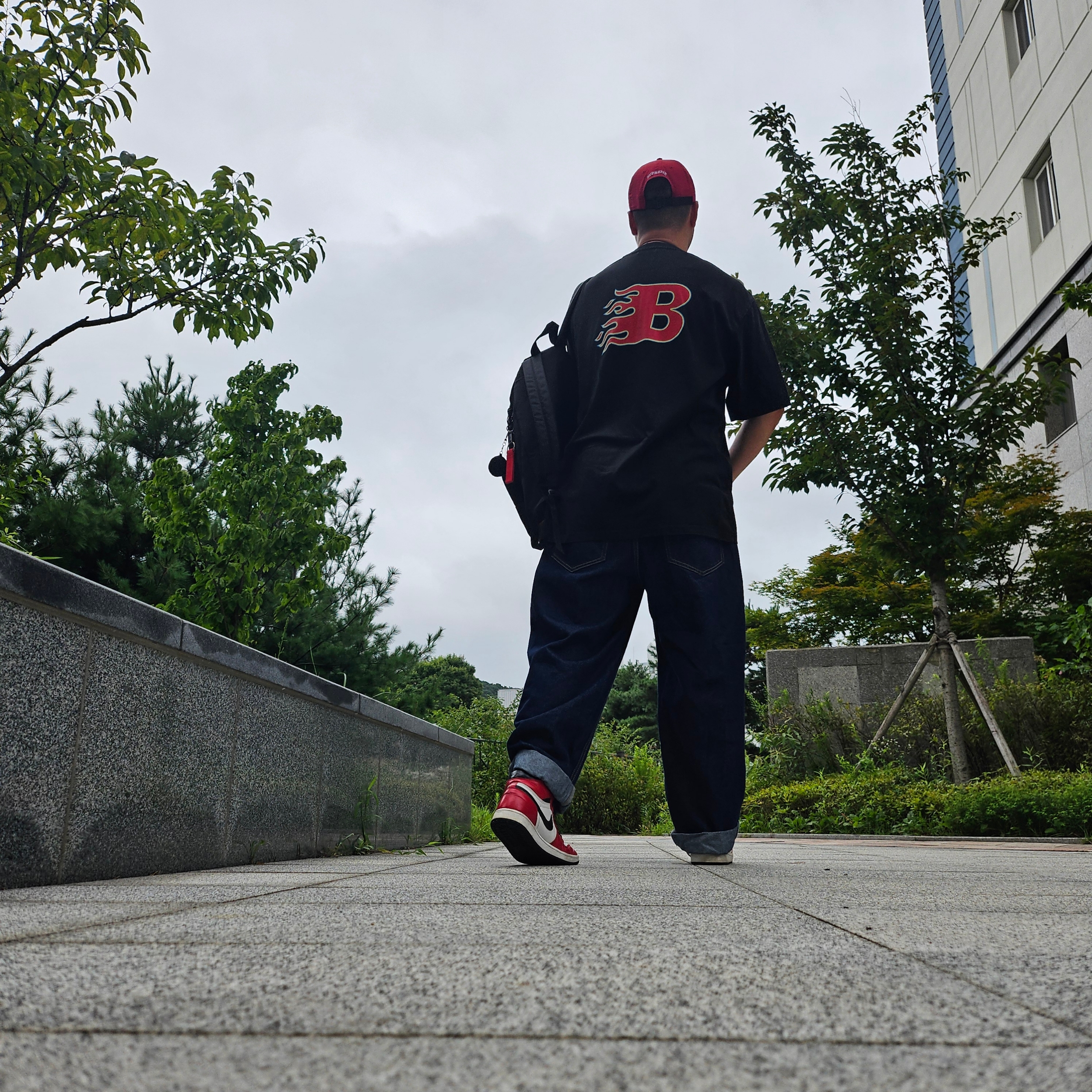 Supreme Seersucker S Logo 6-Panel Red - 24SS, Jordan 1 Retro High OG Light Fusion Red 착용 스타일 - 2