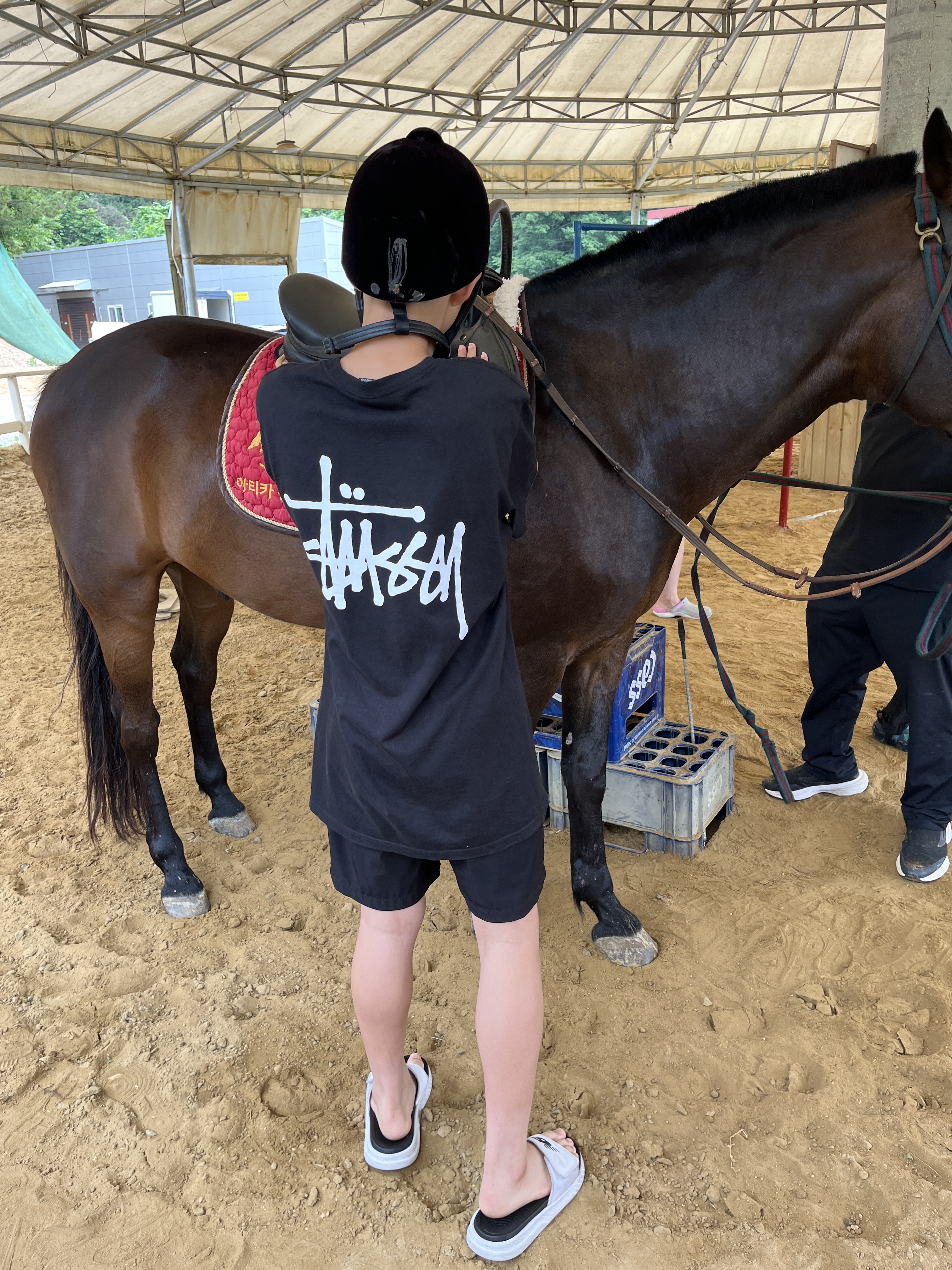 Stussy Basic Stussy T-Shirt Black 2023 착용 스타일 - 7