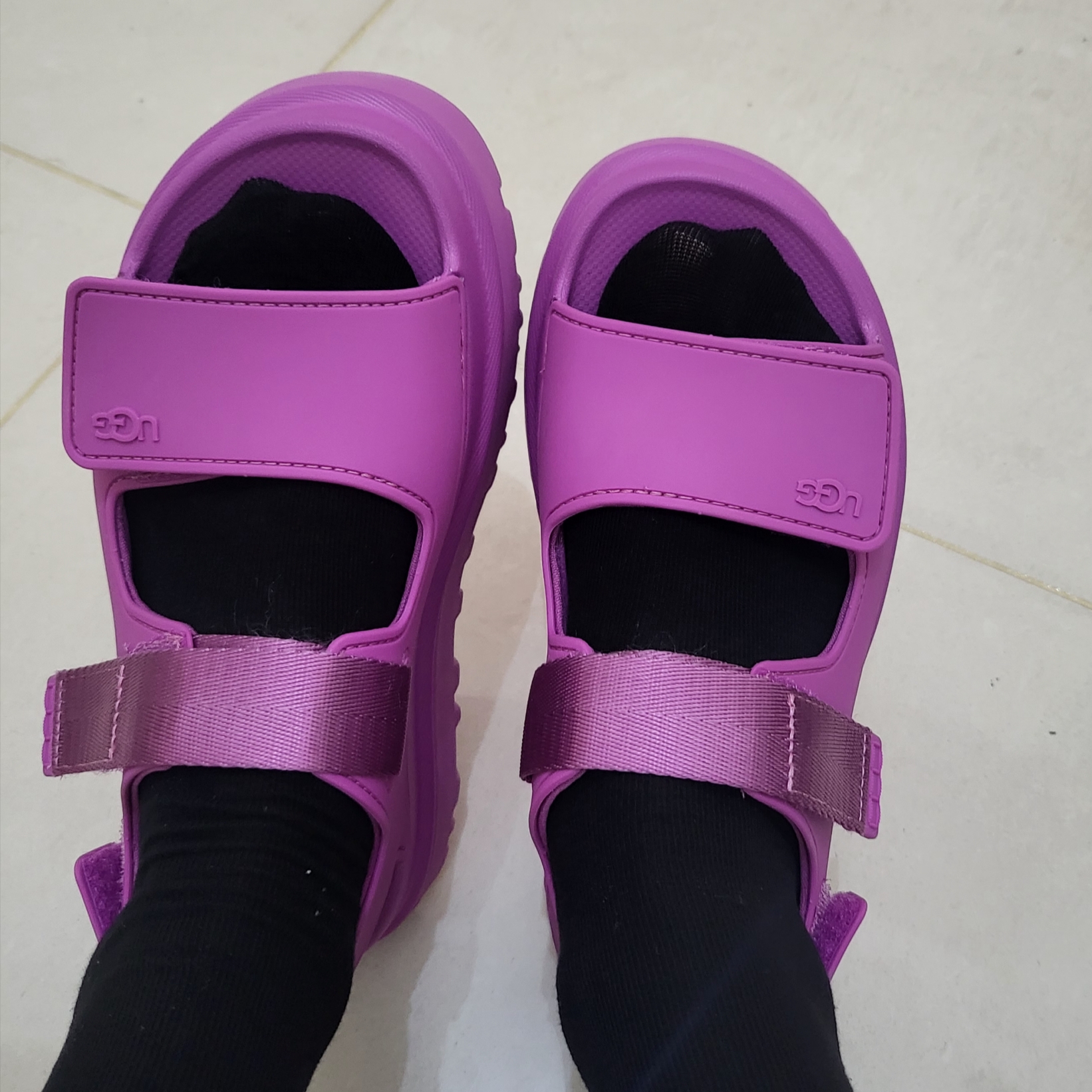 (W) UGG GoldenGlow Mangosteen 착용 스타일