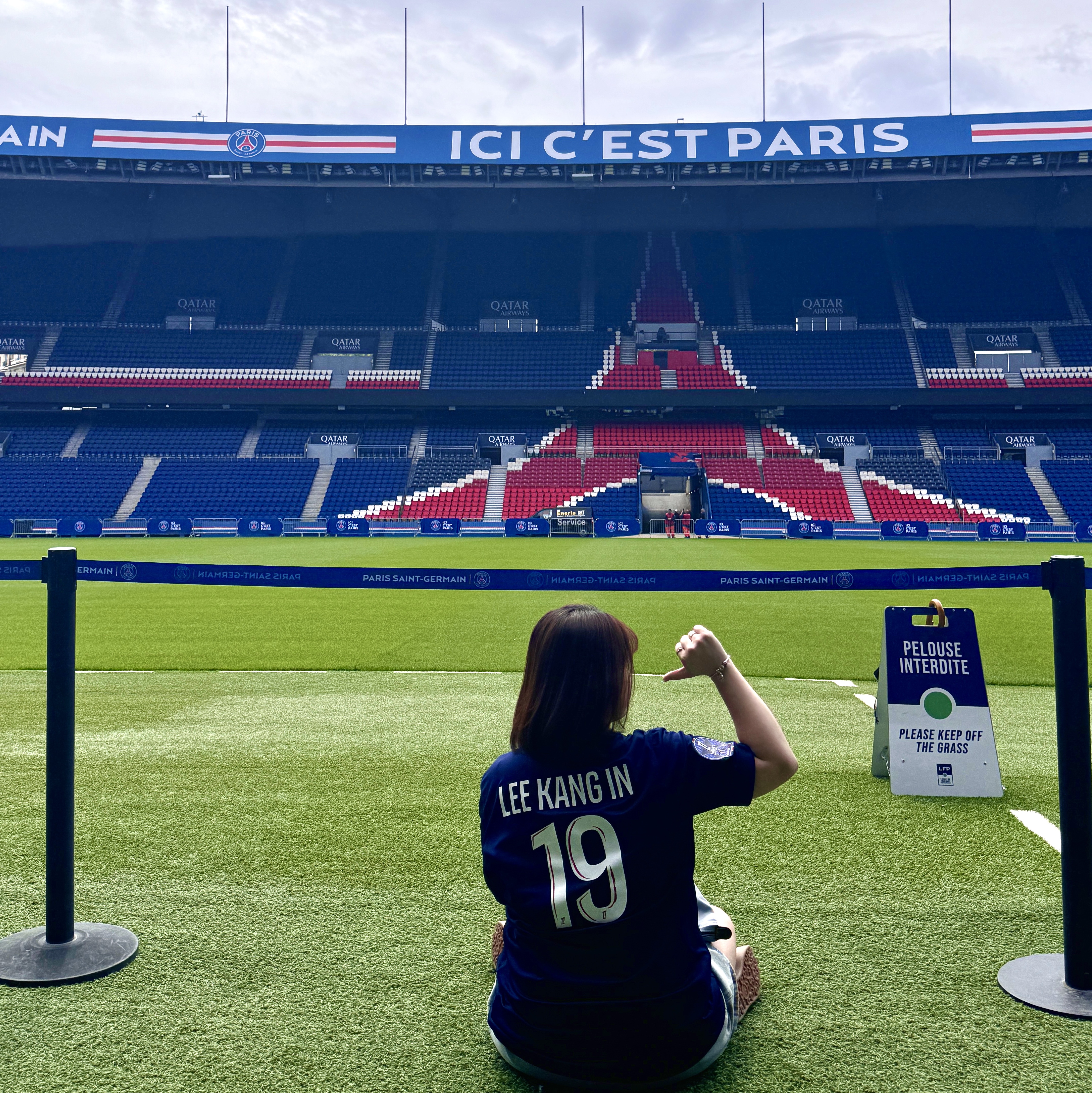 Nike Paris Saint-Germain 2024/25 Dri-Fit ADV Match Home Jersey Midnight Navy (Non Marking Ver.), Nike Paris Saint-Germain 2024/25 Dri-Fit Stadium Home Replica Jersey Midnight Navy (Non Marking Ver.) 착용 스타일
