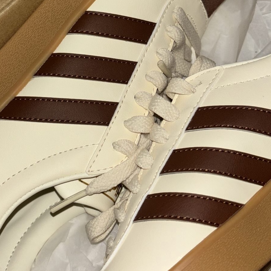 Adidas VL Court 2.0 Cream Brown 착용 스타일