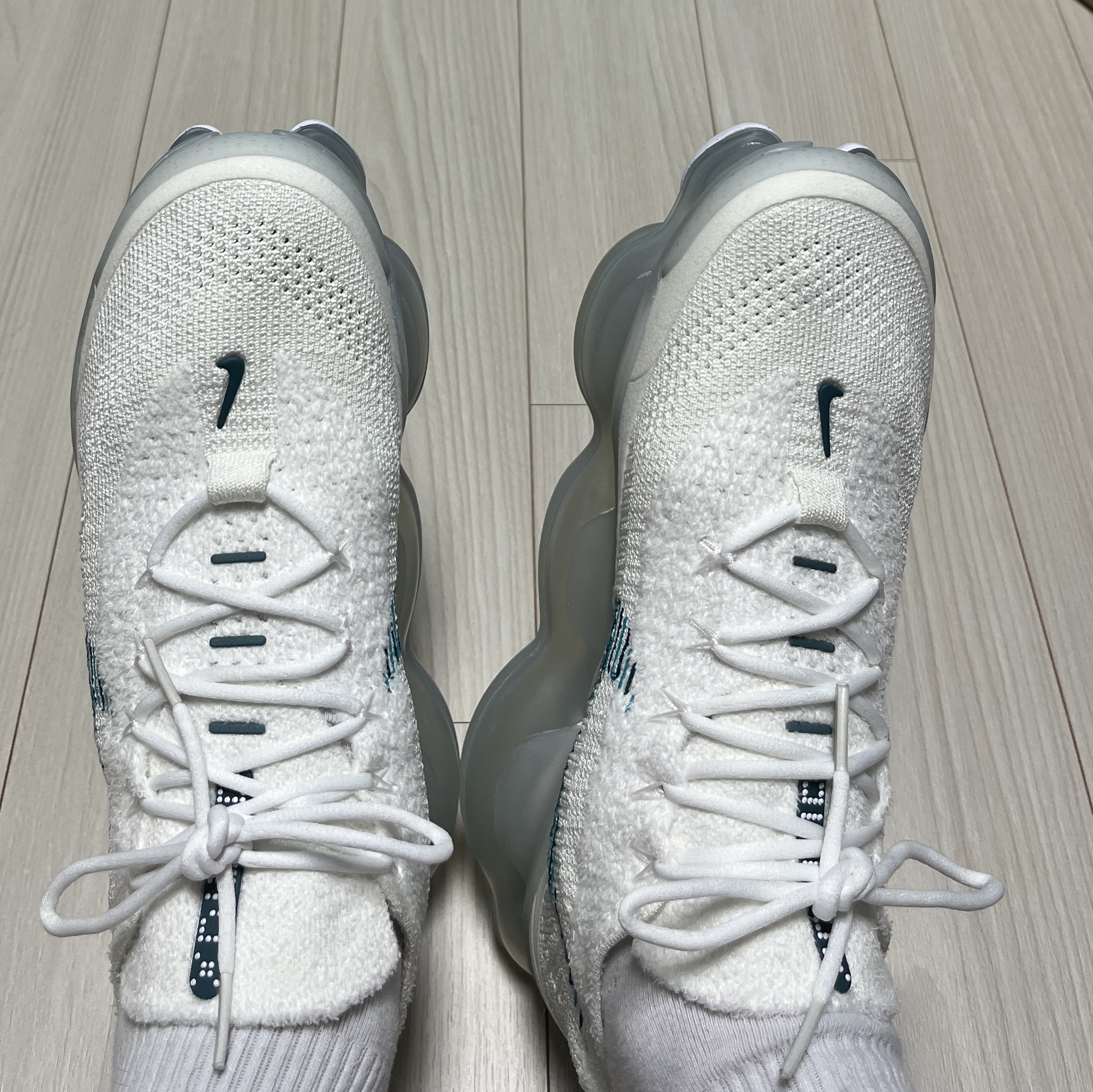 Nike Air Max Scorpion Flyknit White Geod Teal 착용 스타일 - 5