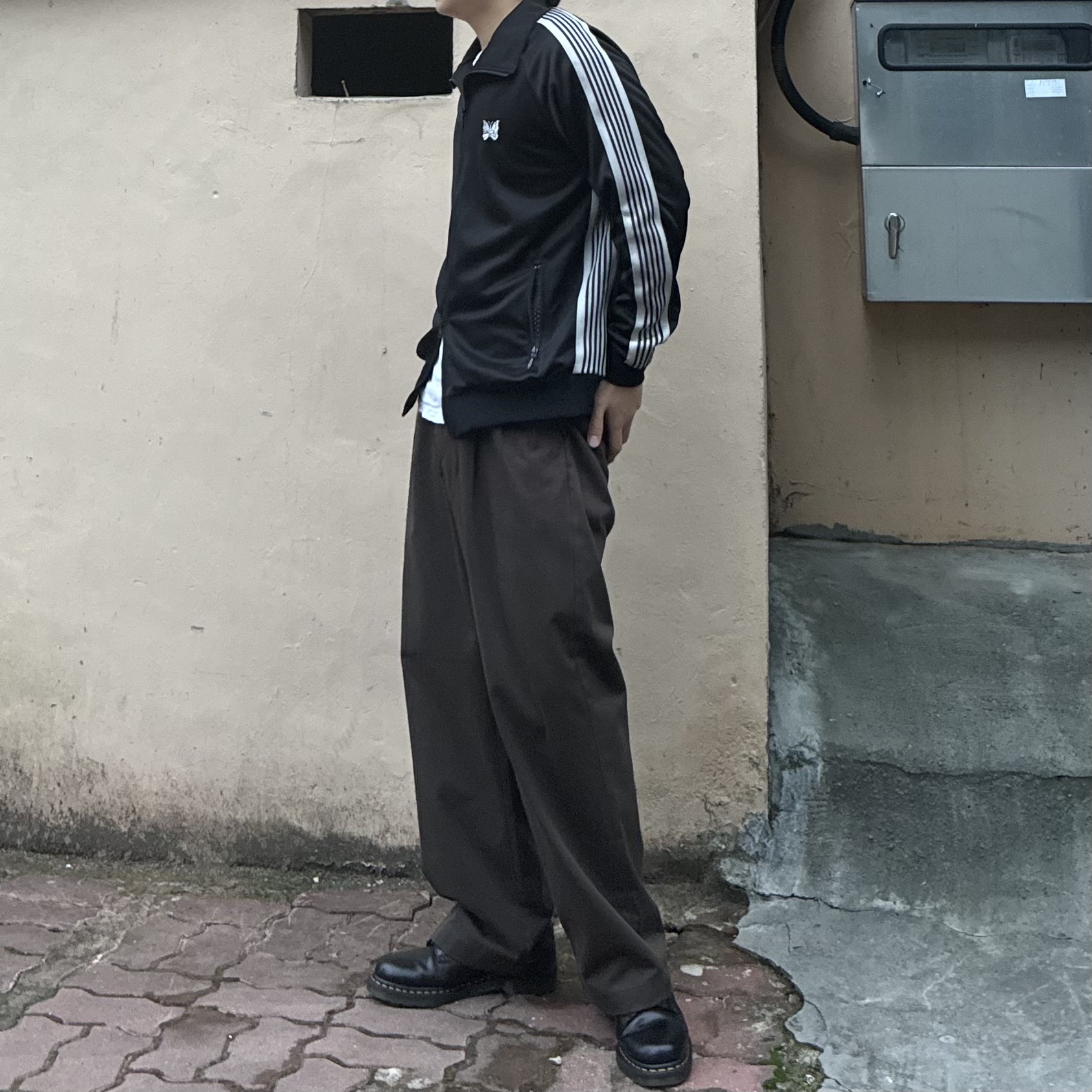 Dr. Martens 1460 Smooth Boots Black, Needles x LHP Track Jacket Poly Smooth Black 착용 스타일 - 2