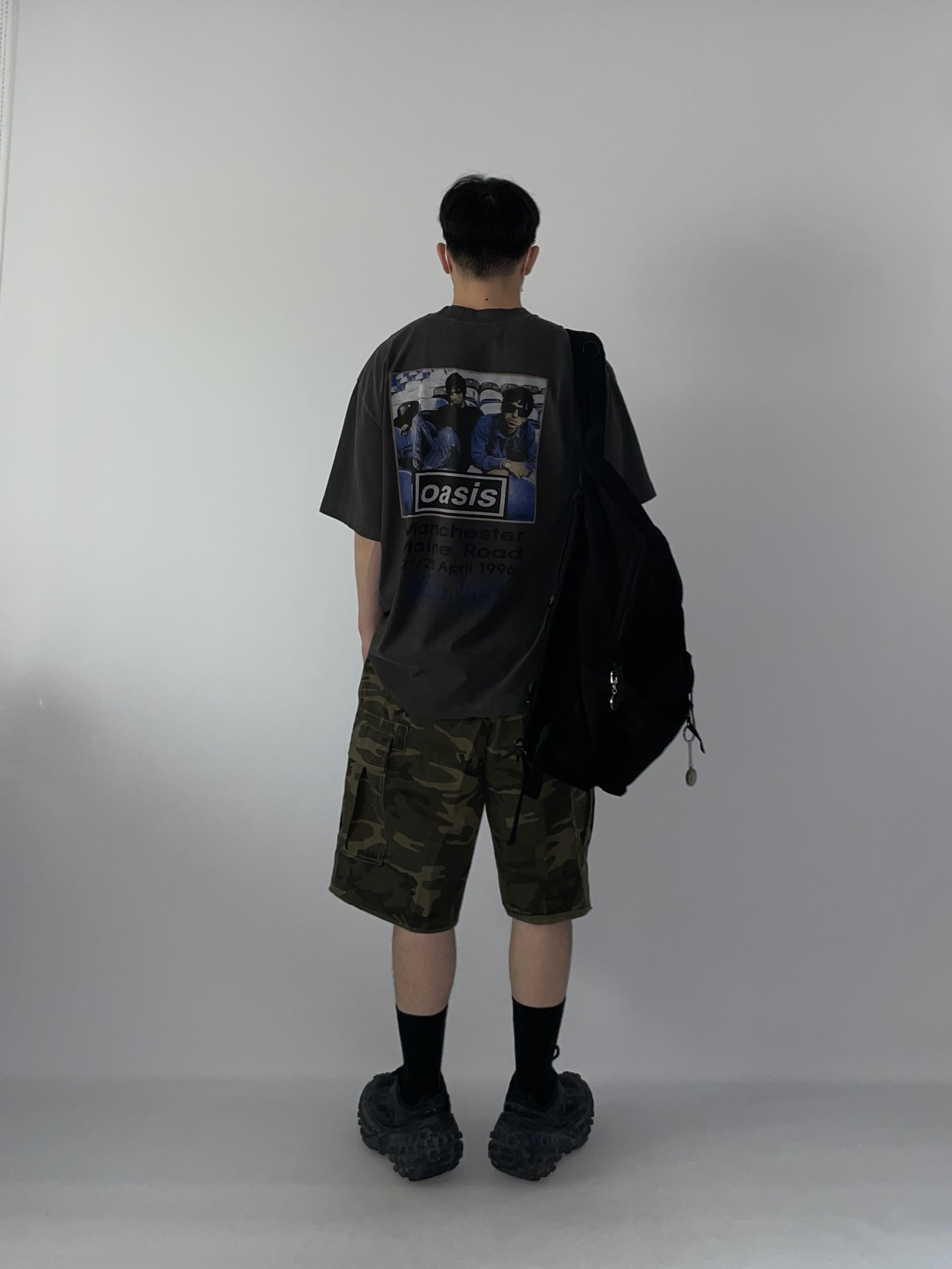 Balenciaga Defender Sneakers Black 착용 스타일 - 3