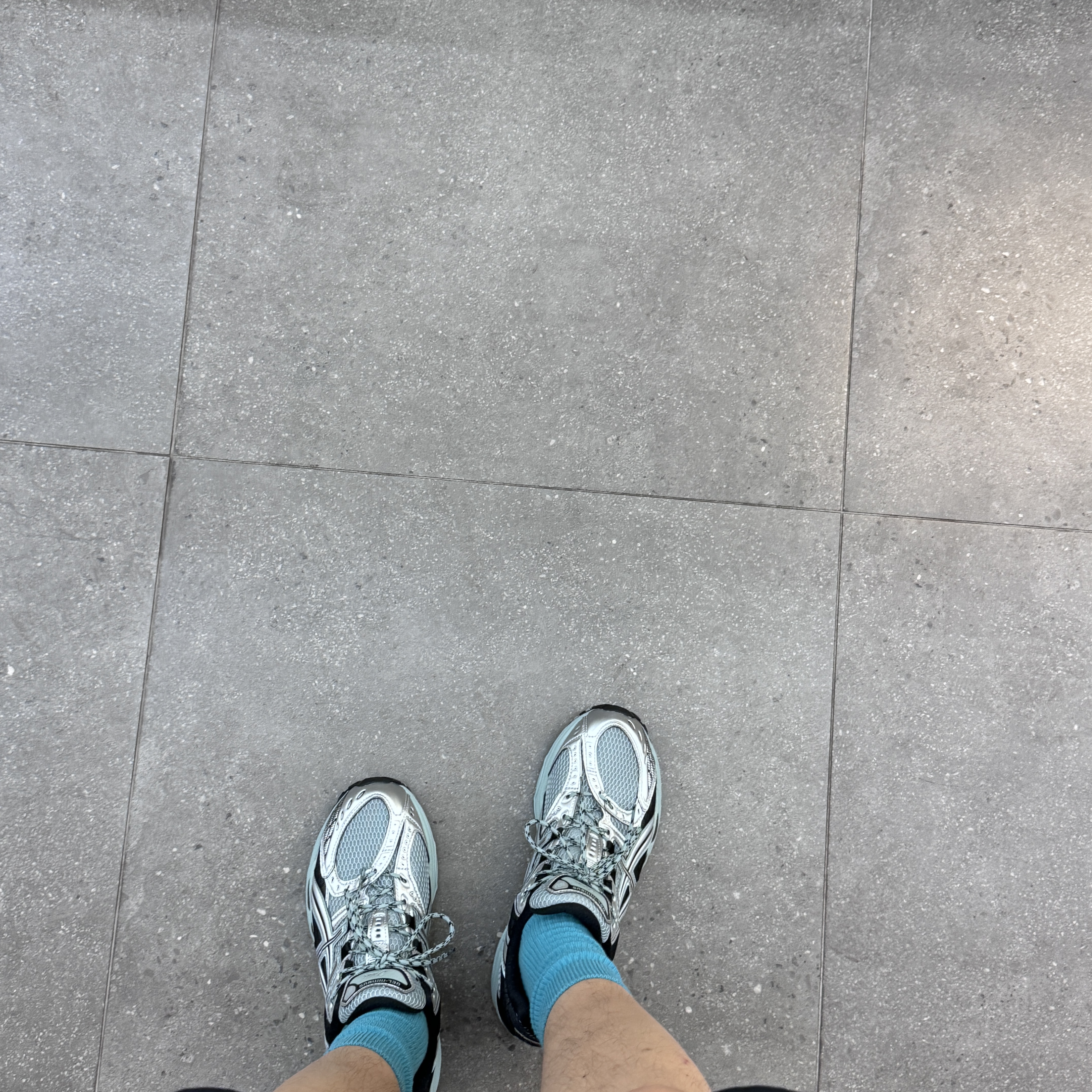 Asics Gel-Nimbus 10.1 Ocean Haze Pure Silver 착용 스타일 - 2