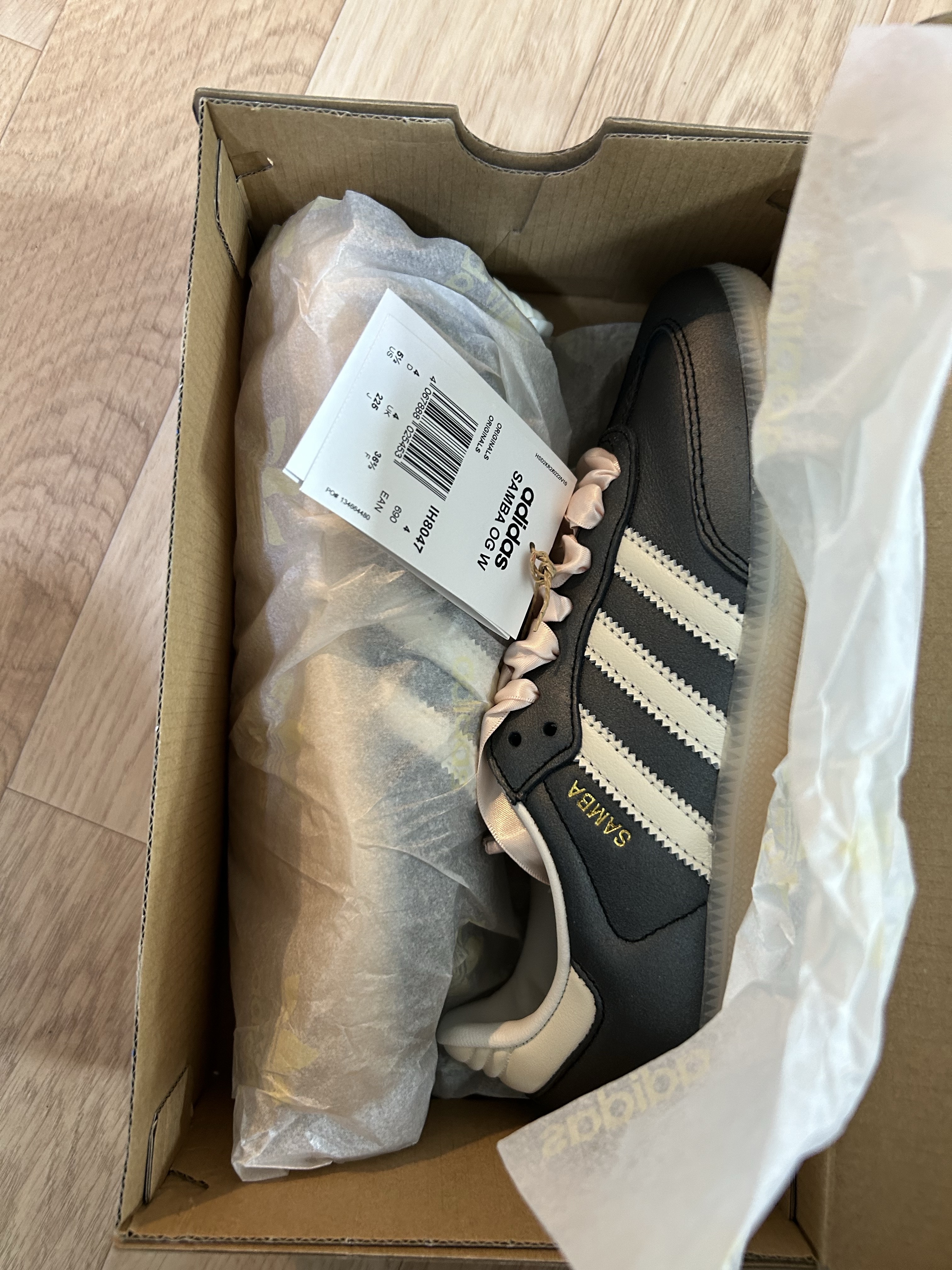 (W) Adidas Samba OG Core Black Off White 착용 스타일
