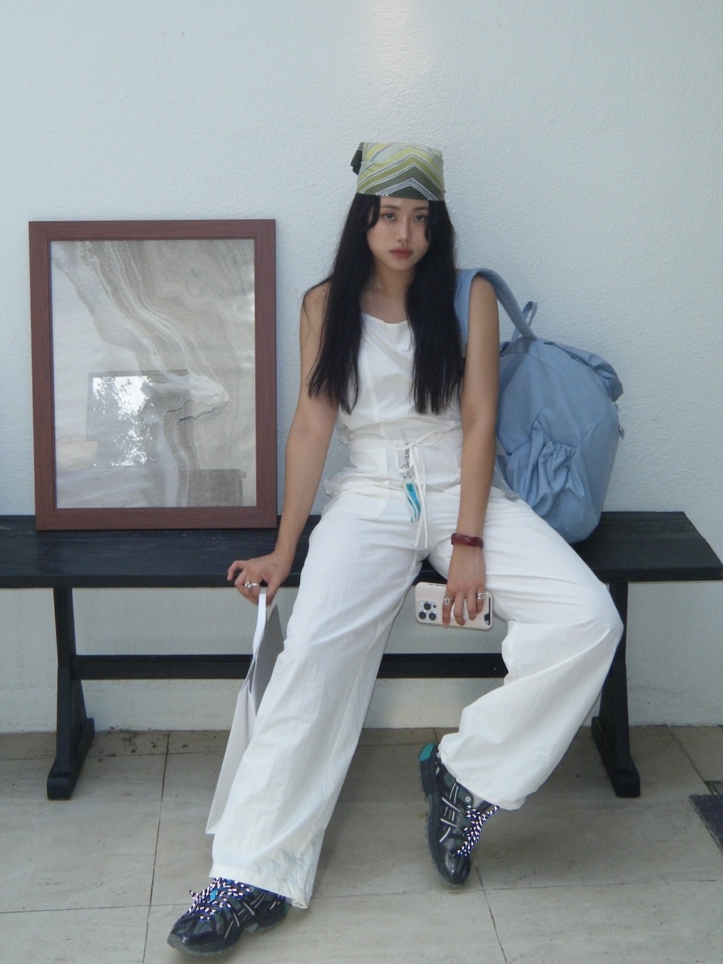 ACOC Blooming Backpack Ice Blue 착용 스타일 - 3