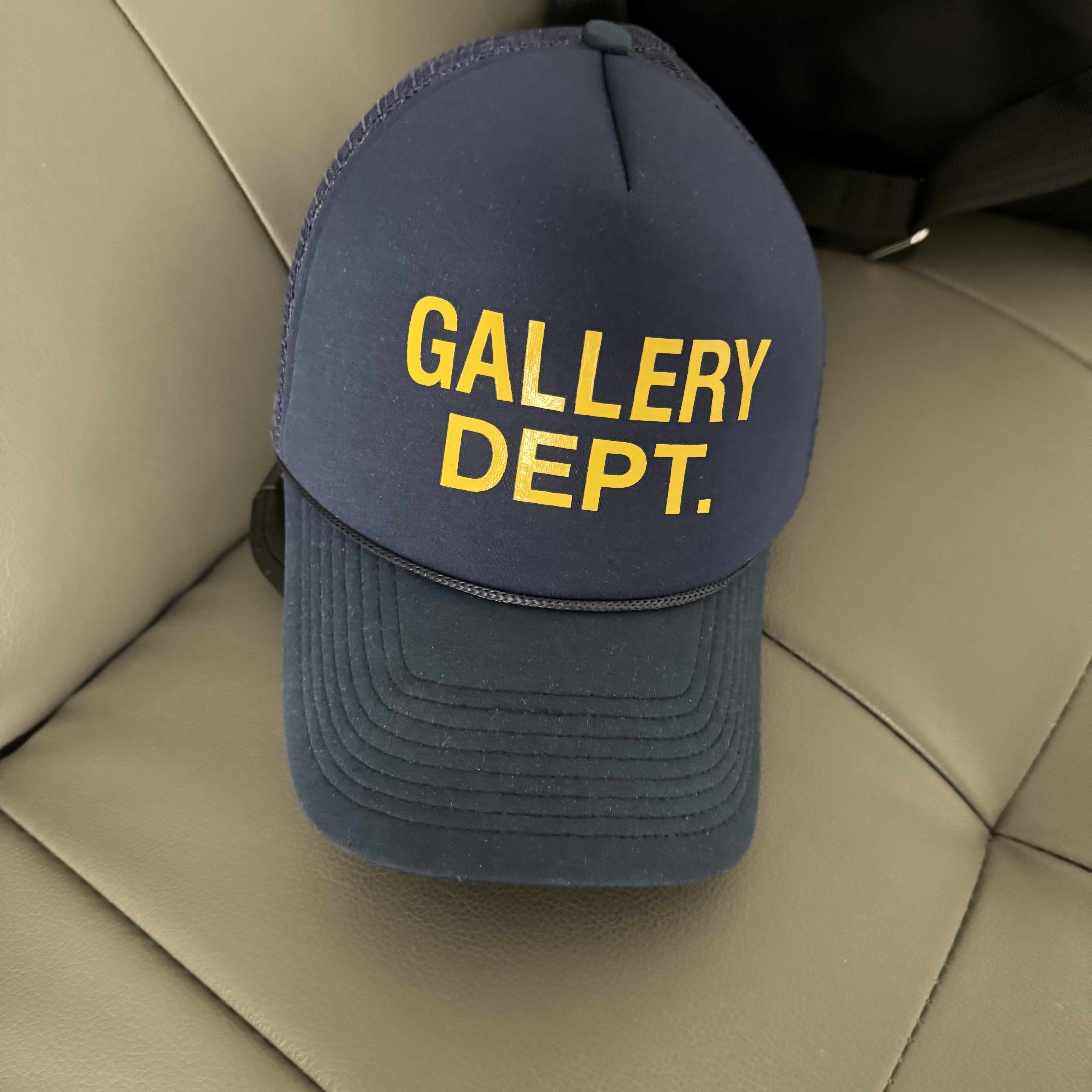 Gallery Dept. GD Trucker Cap Black 착용 스타일