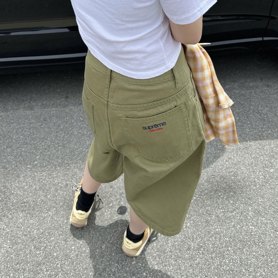 Supreme Baggy Denim Short Light Olive - 24SS, Adidas x Wales Bonner Country Mesa 착용 스타일 - 1