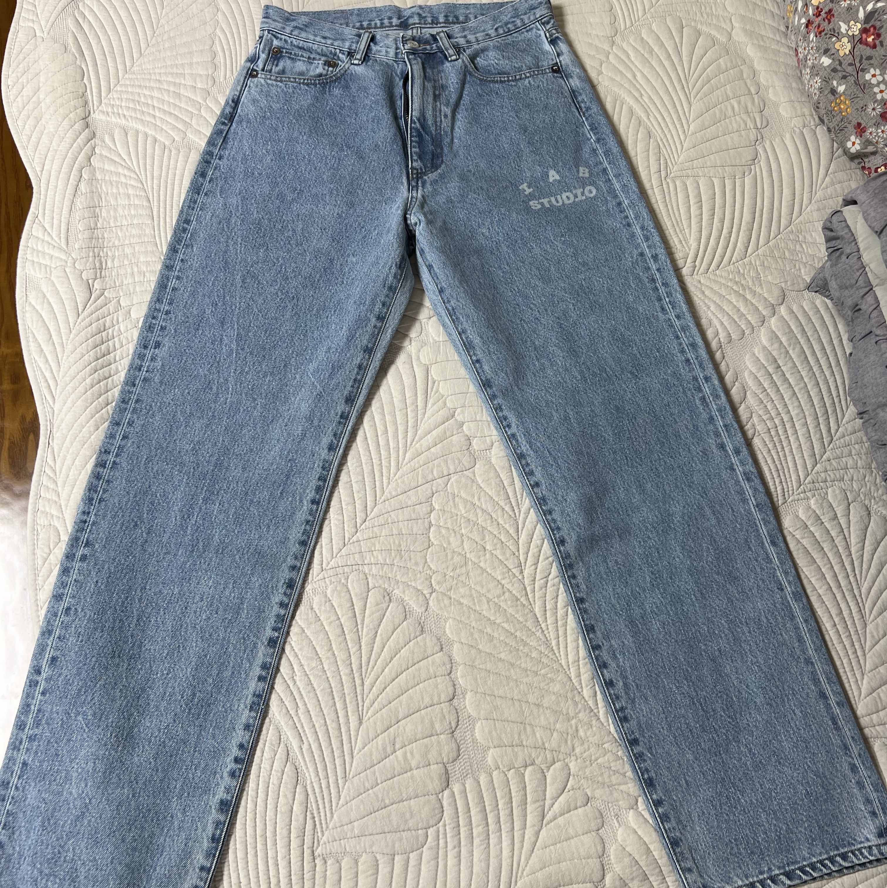 IAB Studio Japanese Washed Denim Pants Blue 착용 스타일 - 1