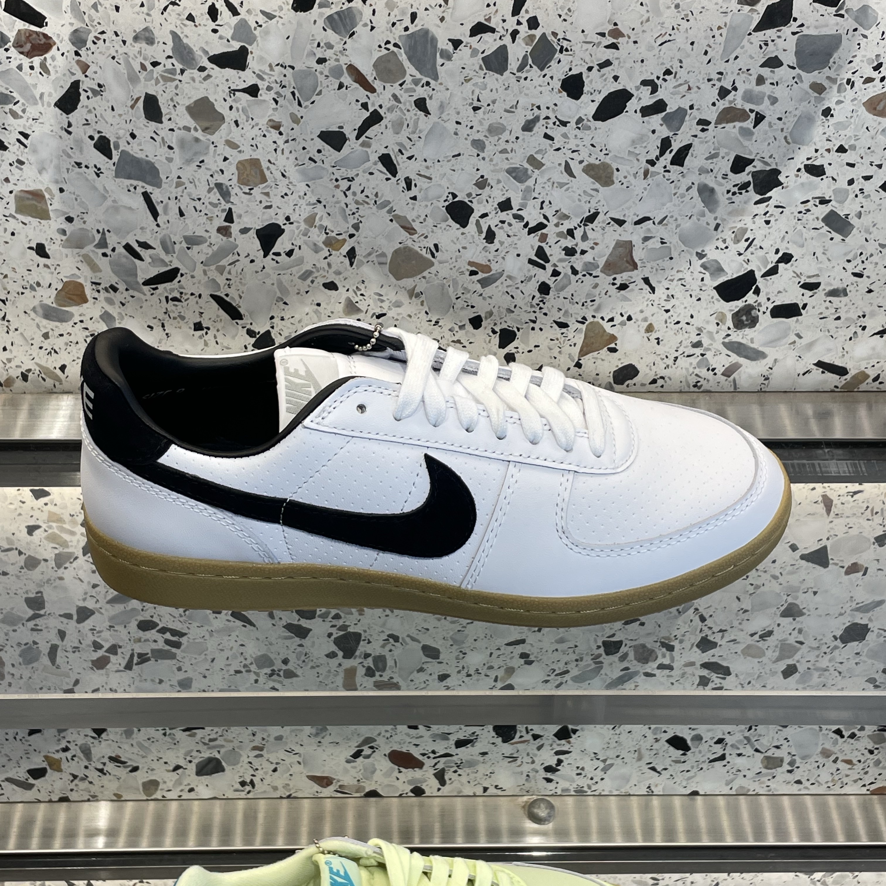 Nike Field General 82 SP White and Black 착용 스타일