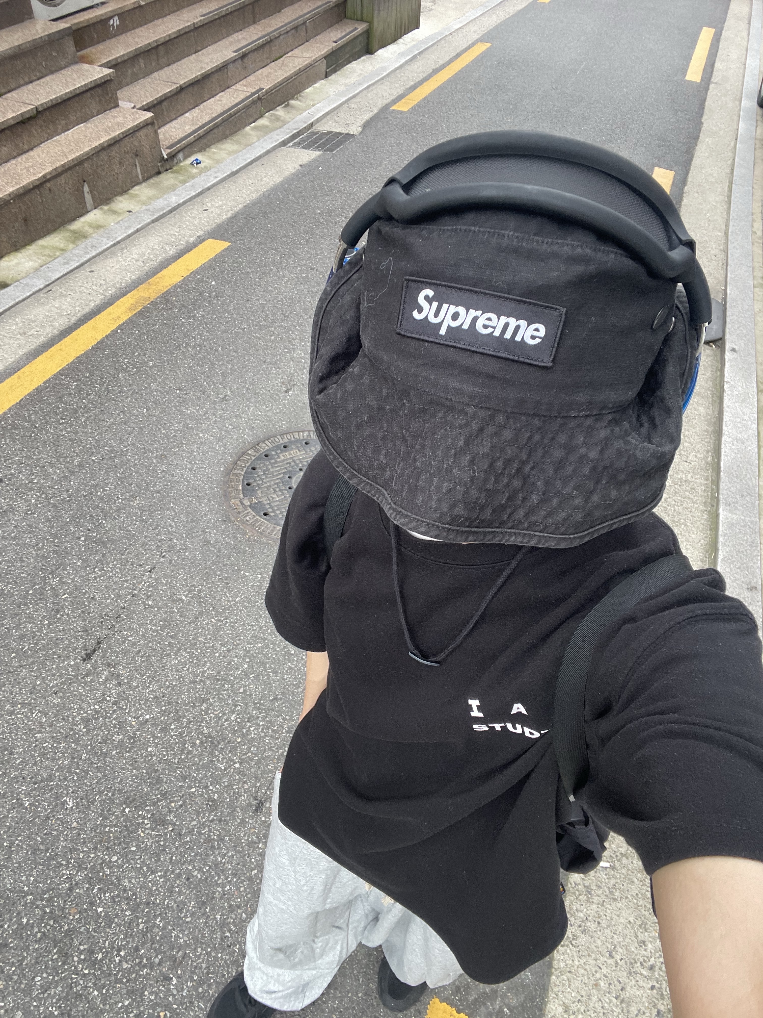IAB Studio 10th Anniversary T-Shirts Pack White & Black (2 Pack), Supreme Mesh Small Backpack Black - 23SS 착용 스타일 - 5