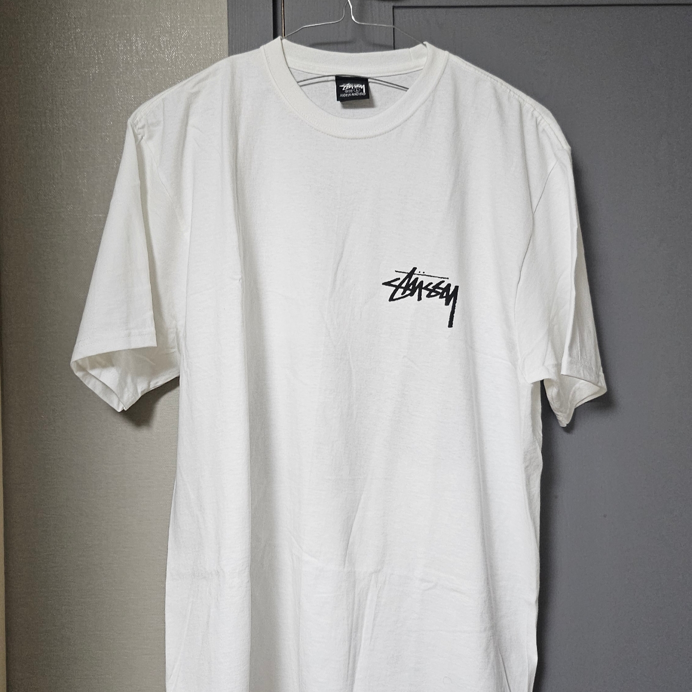 Stussy Cherries T-Shirt White 착용 스타일 - 1