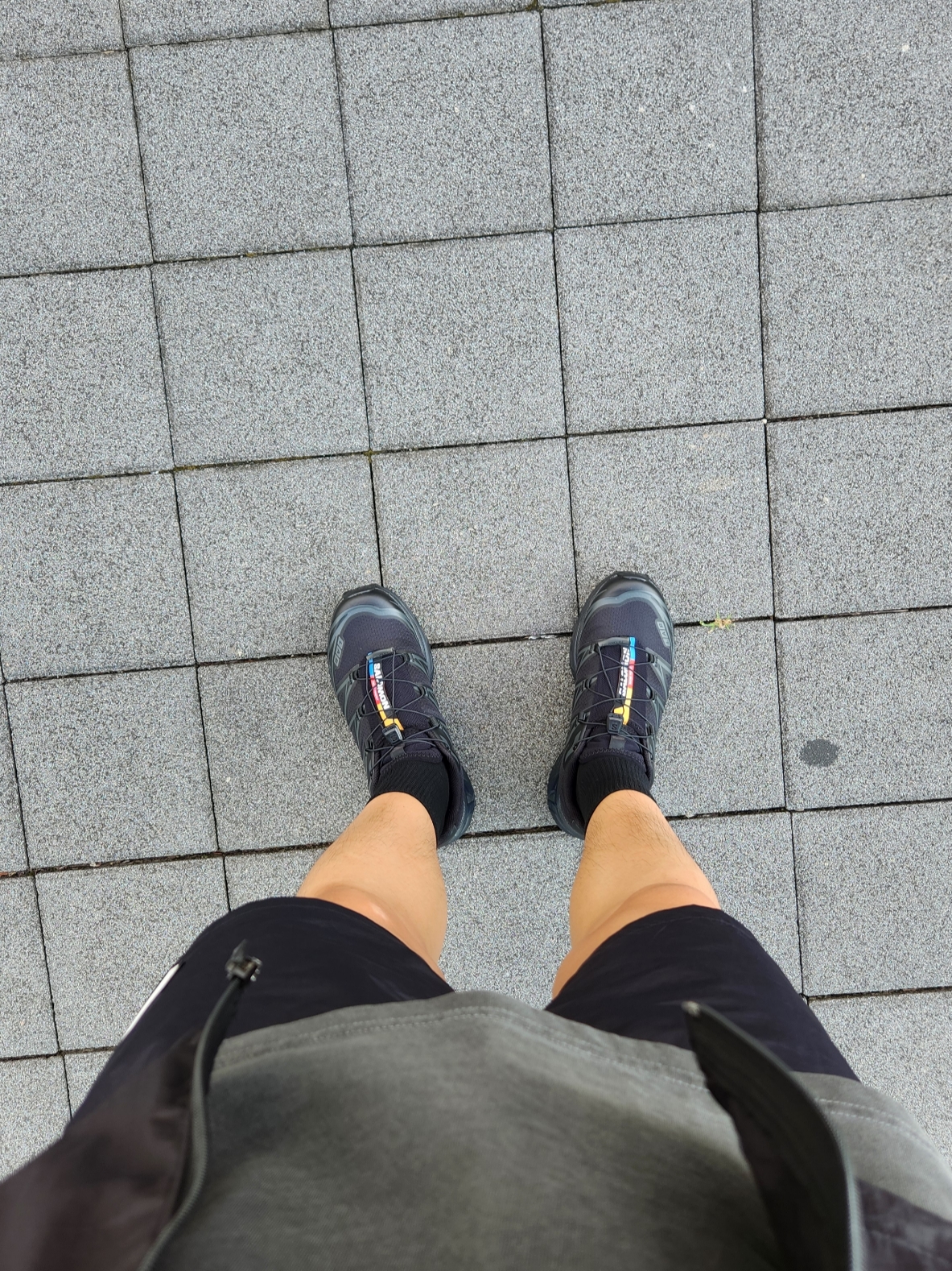 Salomon XT-6 ADV Black 착용 스타일
